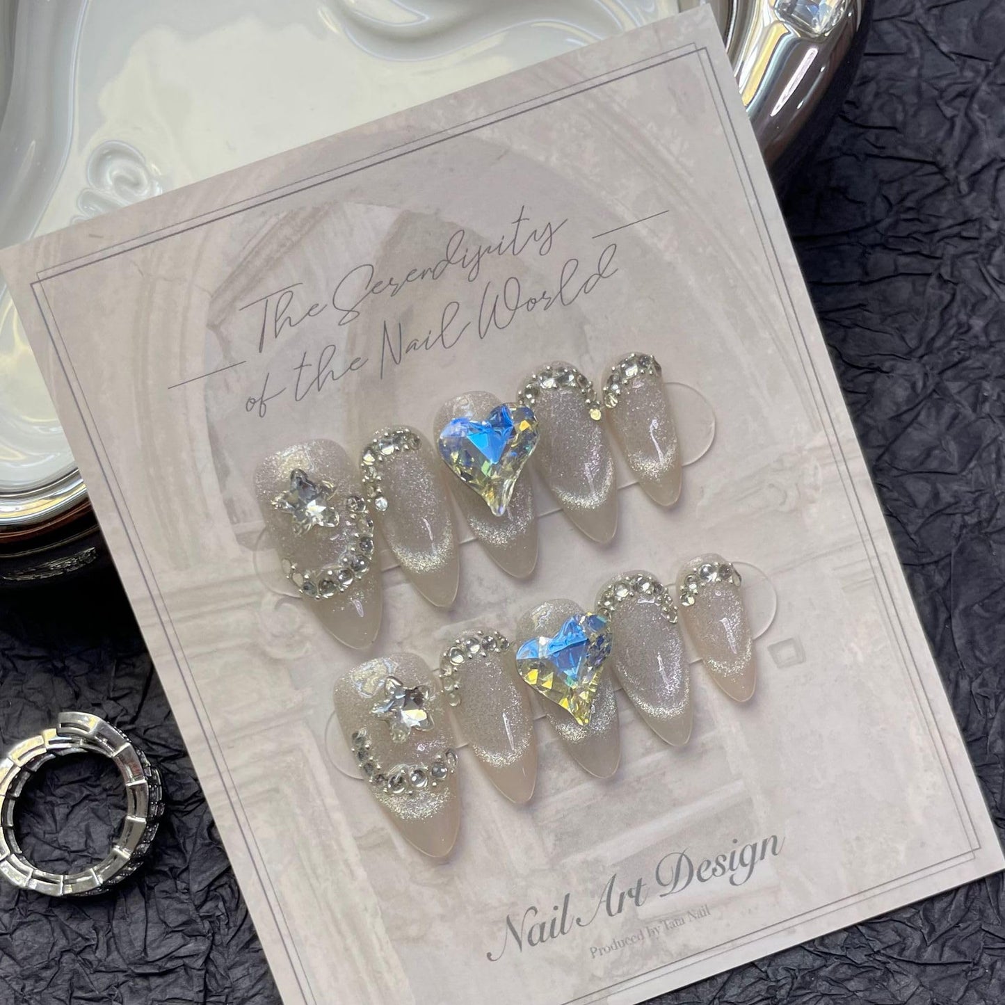 JIEADJIE Press on Nails (100% Handmade), Almonds, Droplet Shaped, Handmade Painted Nail Art by Nail Technician, Daily Version (Heart Almond Cat's Eye, Small), 10 Pieces