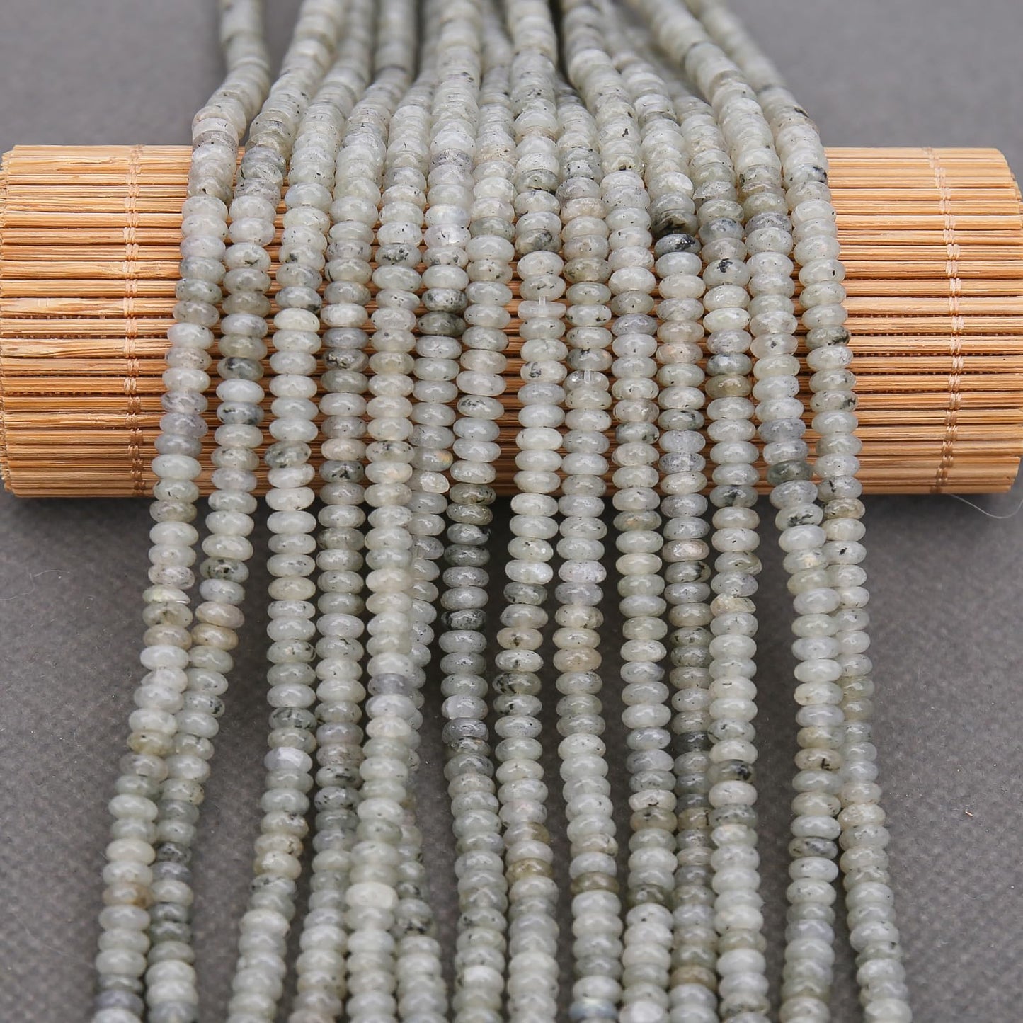 BONNY BOXX 1 Strand (150PCs) Natural 2 * 4mm Grey Labradorite Rondelle Beads, Natural Abacus Disk Stone Beads Loose Spacer Gemstone for DIY Bracelet Necklace Jewelry Making