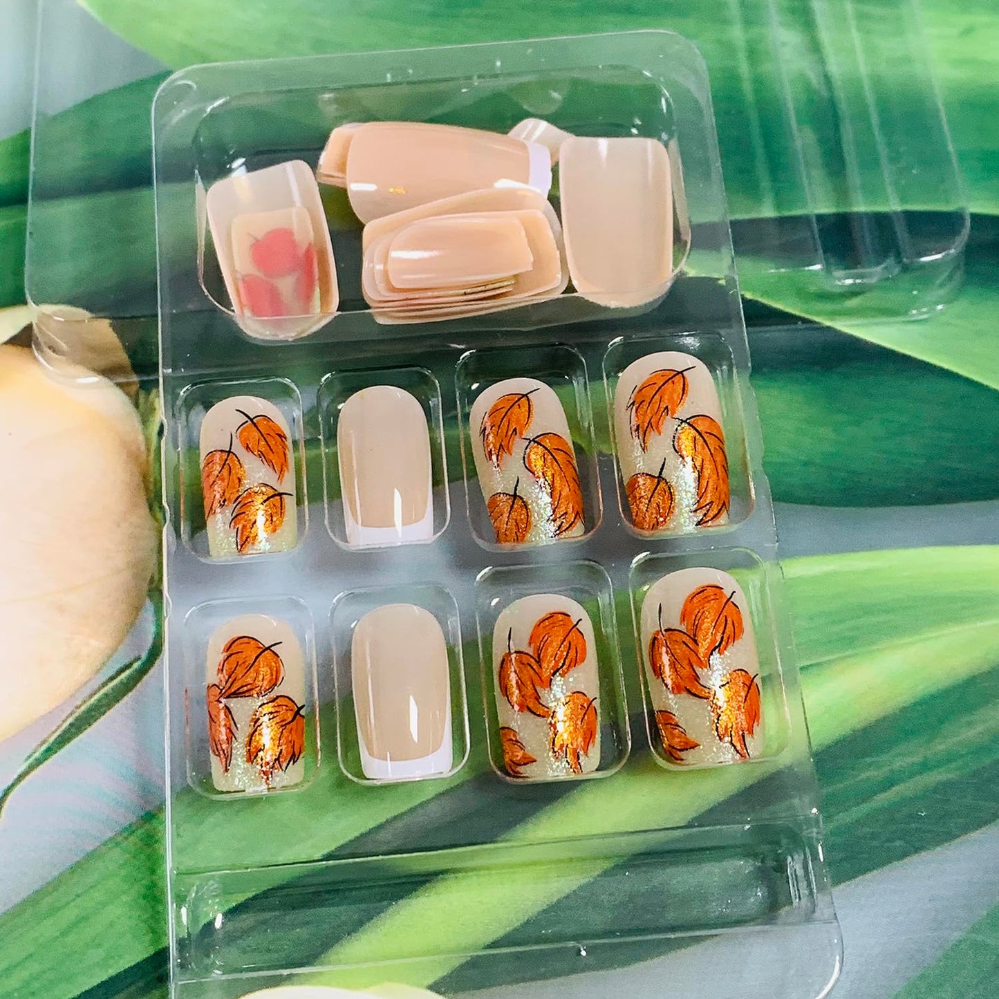 EYZOTSF Thanksgiving Press on Short Square Nails Acrylic Fall False Nails with Maple Leaf Designs Artificial Autumn Leaves Square Fake Nails Holiday Glue Stick ons Fingernails for Women(DJ246)