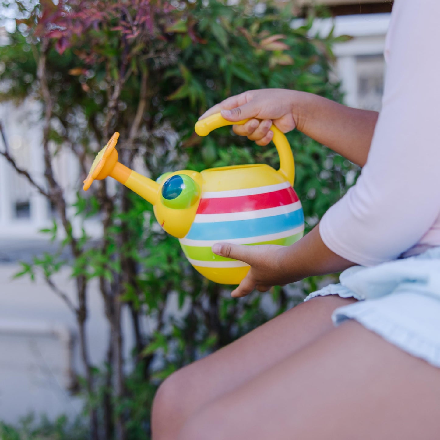 Melissa & Doug Sunny Patch Giddy Buggy Watering Can with Flower-Shaped Spout