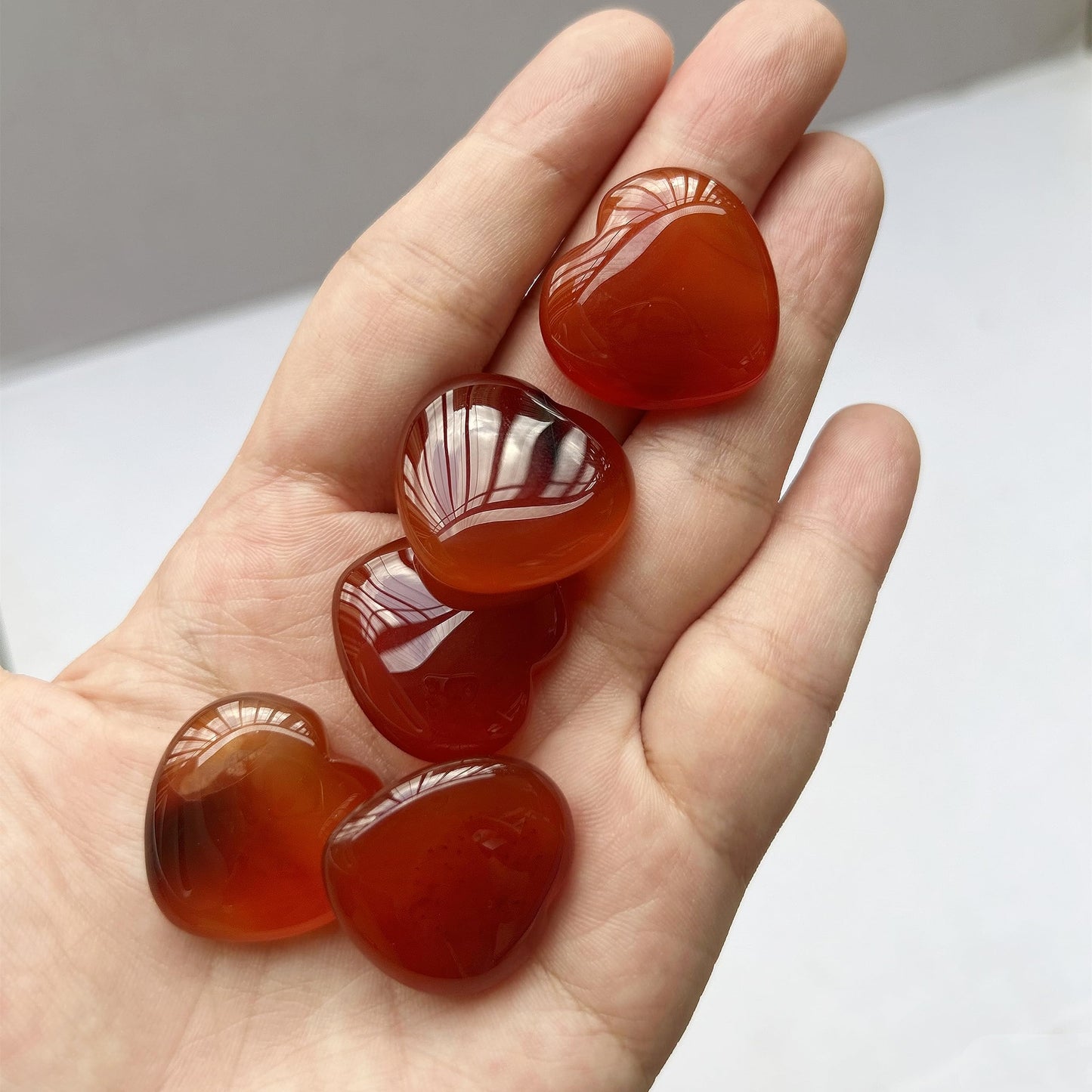 Bacatgem 3 Pcs Natural Carnelian Pocket Palm Thumb Healing Crystal Heart Love Worry Stones,1 inches Reiki Balancing Crystal and Healing Stones