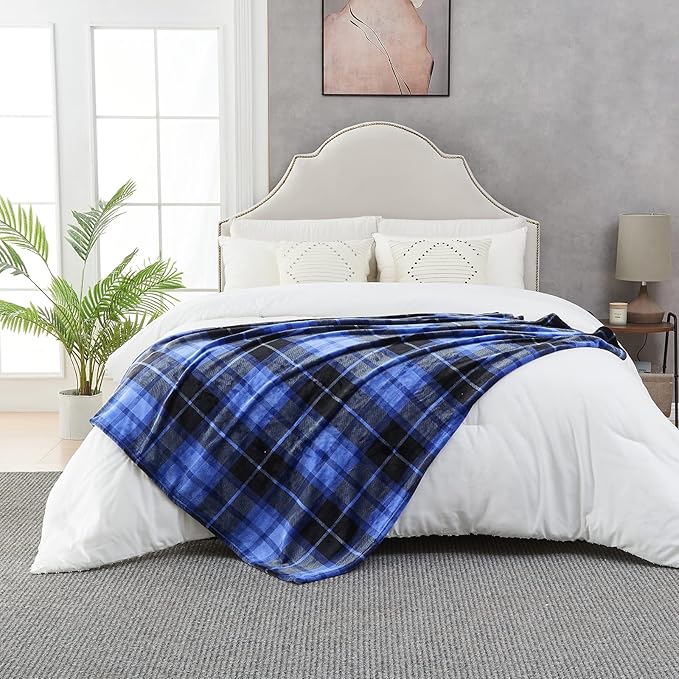 SOCHOW Flannel Fleece Throw Blanket 50 x 60 Inches, All Season Plaid Blue Blanket for Bed, Couch, Car
