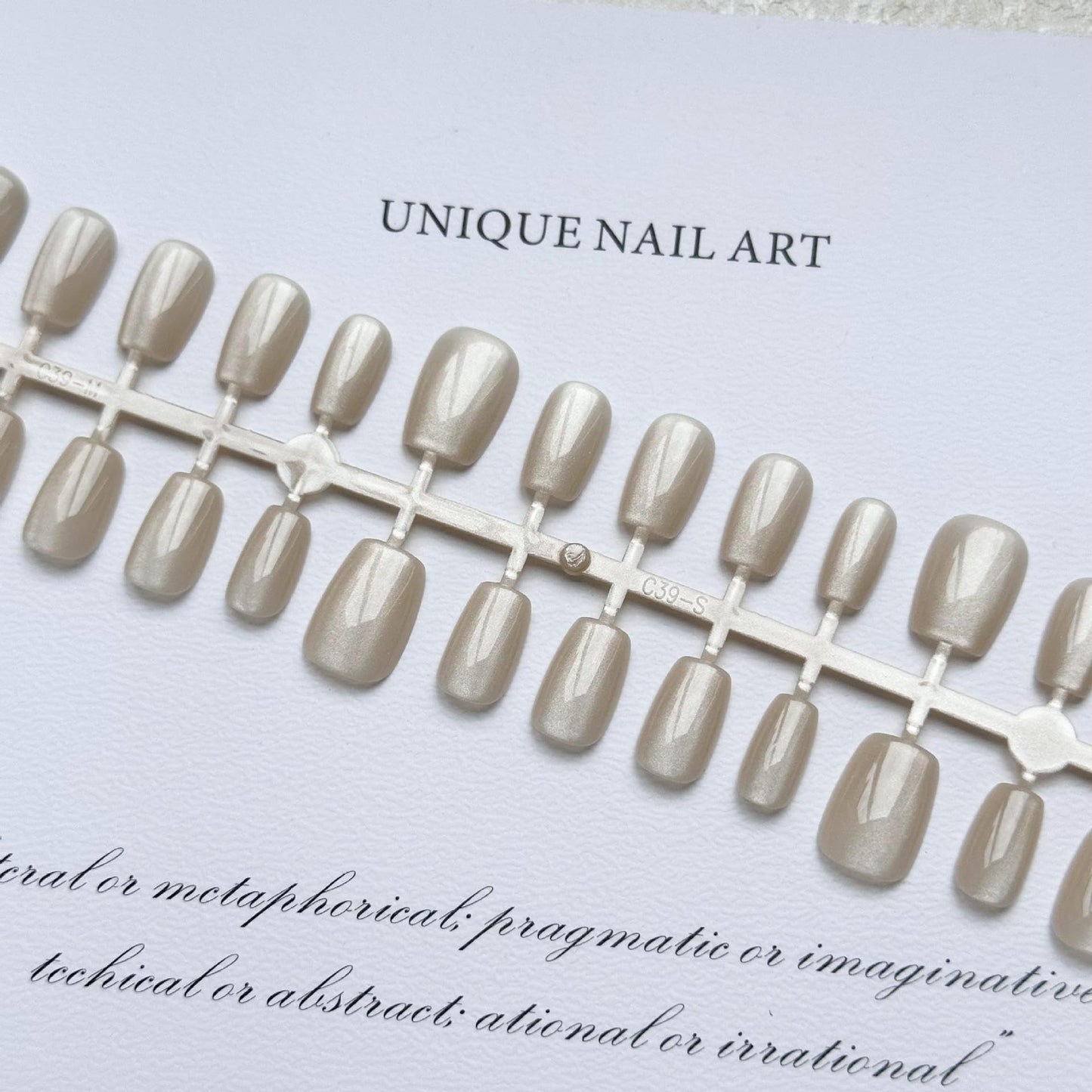 Yellow Press on Nails Short Square Fake Nails Shiny Glitter Acrylic Nails Glossy Cat Eye False Nails Press on Full Cover Gel Glue on Nails White Stick on Nails for Squoval Manicure 30Pcs