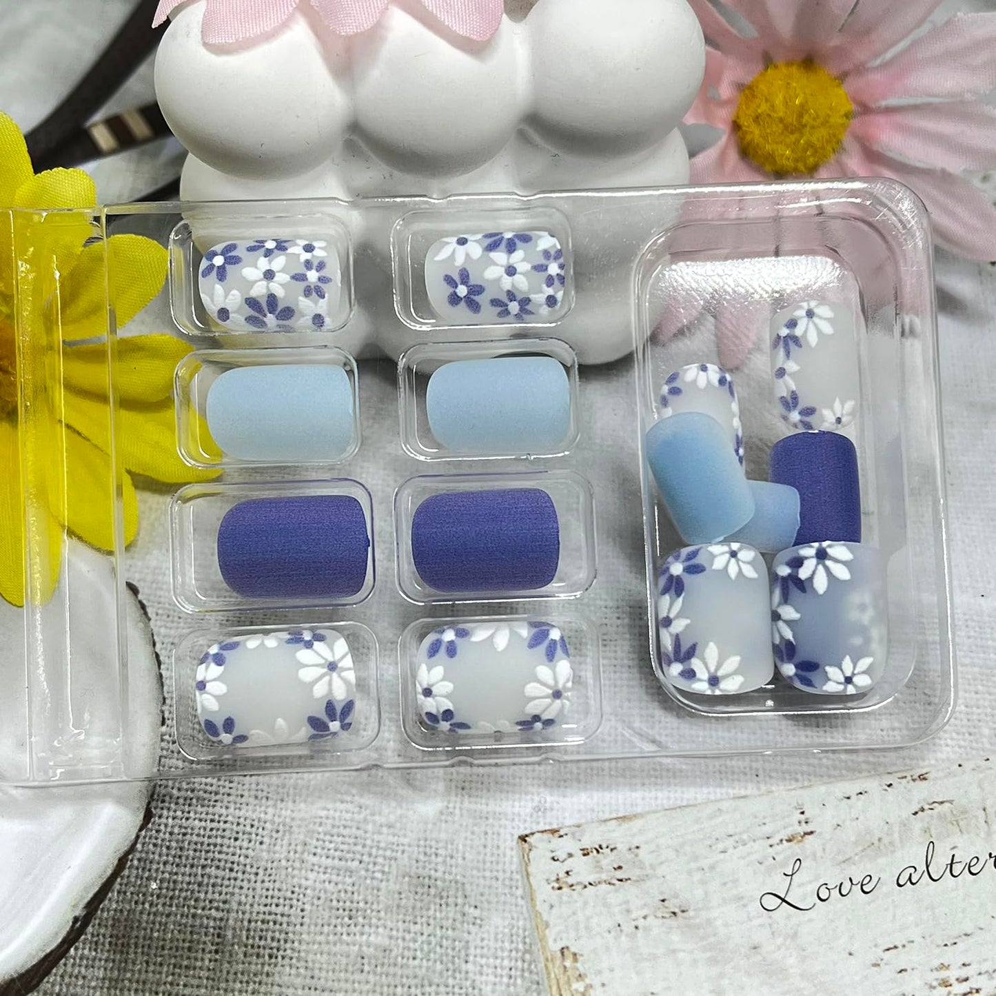 Flower Press on Nails Short Square Fake Nails with Spring White Blue Floral Designs Light Blue Matte Full Cover False Nail Acrylic Flowers Stick on Nail for Women 24Pcs