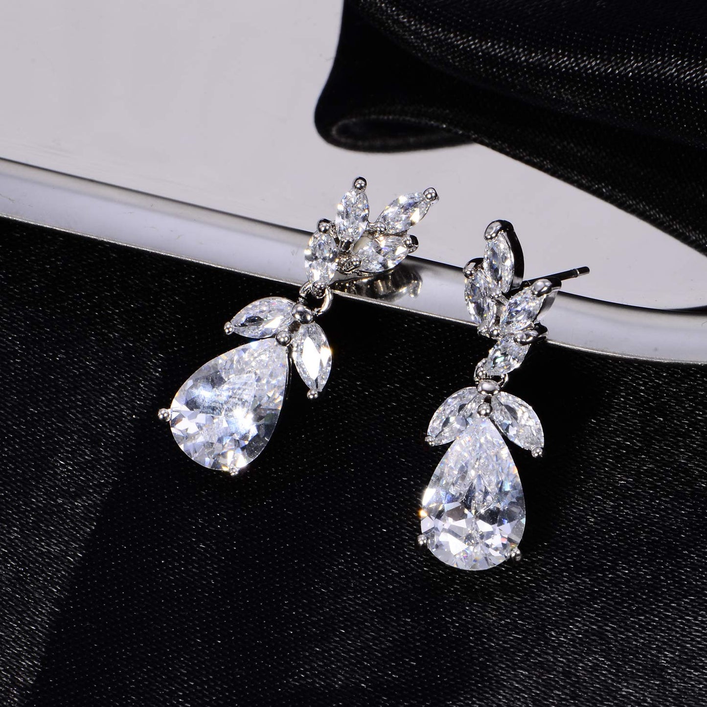 CZ Bridal Earrings for Wedding Silver Teardrop CZ Cluster Floral Leaf Crystal Rhinestone Dangle Drop Earring for Bride Bridesmaids Party Prom Women
