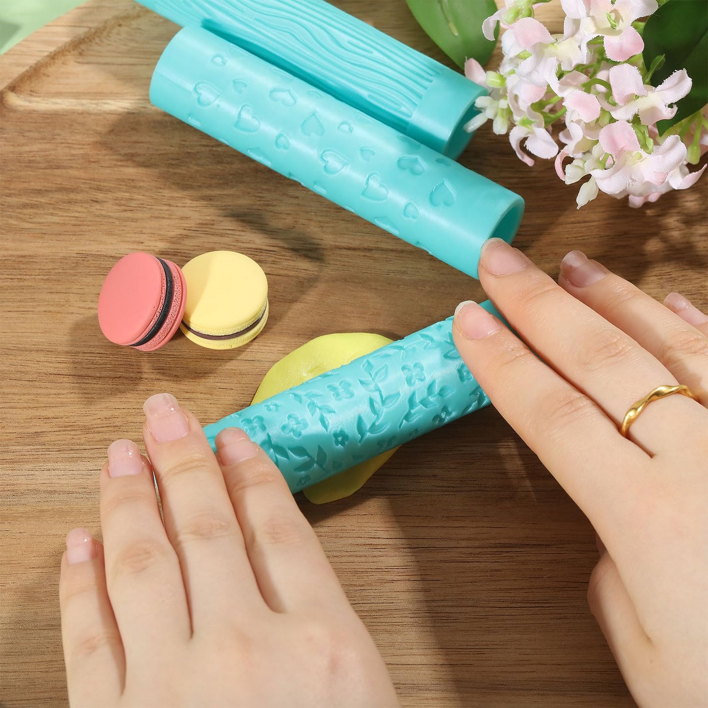 ORIGACH 5 Pcs Polymer Clay Texture Roller for Earring Making, Pottery Tools Texture Roller for Clay Jewelry Making Texture Pattern-Heart, Leaves and Flowers, Cobblestone, Wood Grain, Fan Shape