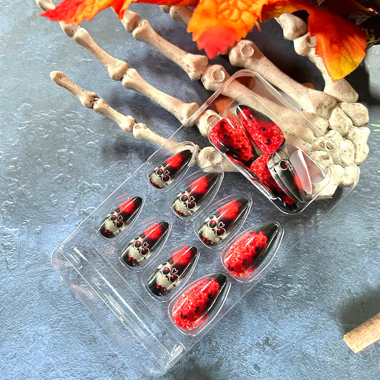 CJDLTS Halloween Press on Nails Medium Bloody Skull Design Medium Almond Tip False Nail Full Cover Glossy Acrylic Fingernails Halloween Press Ons Artificial Glue on Nails for Women 24Pcs