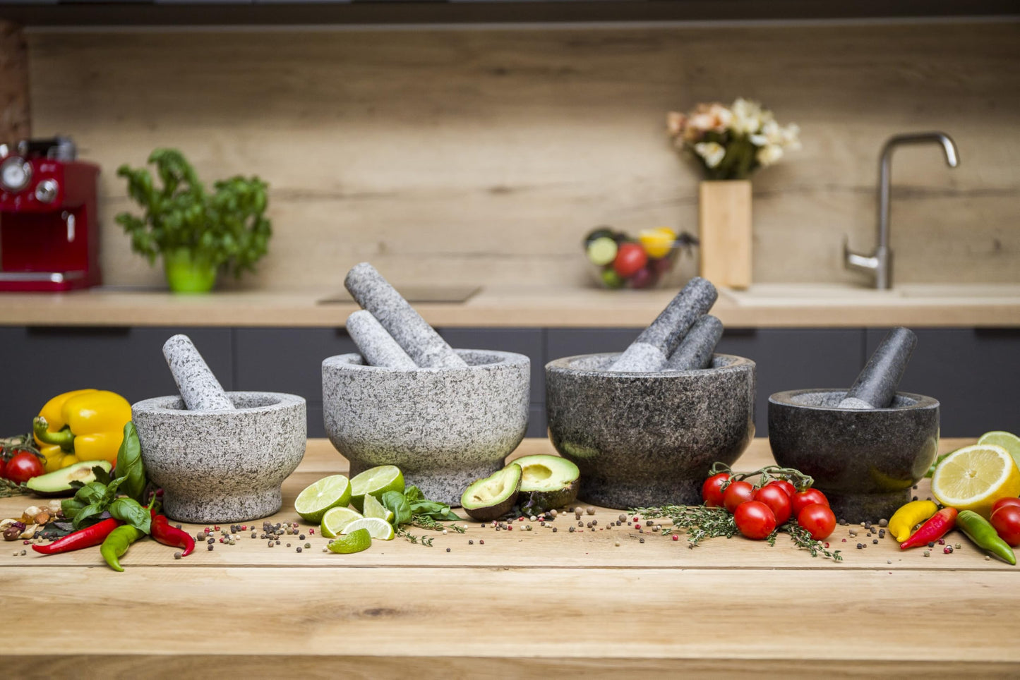 ChefSofi Mortar and Pestle Set - Black Polished Exterior - 1.5 Cup Capacity
