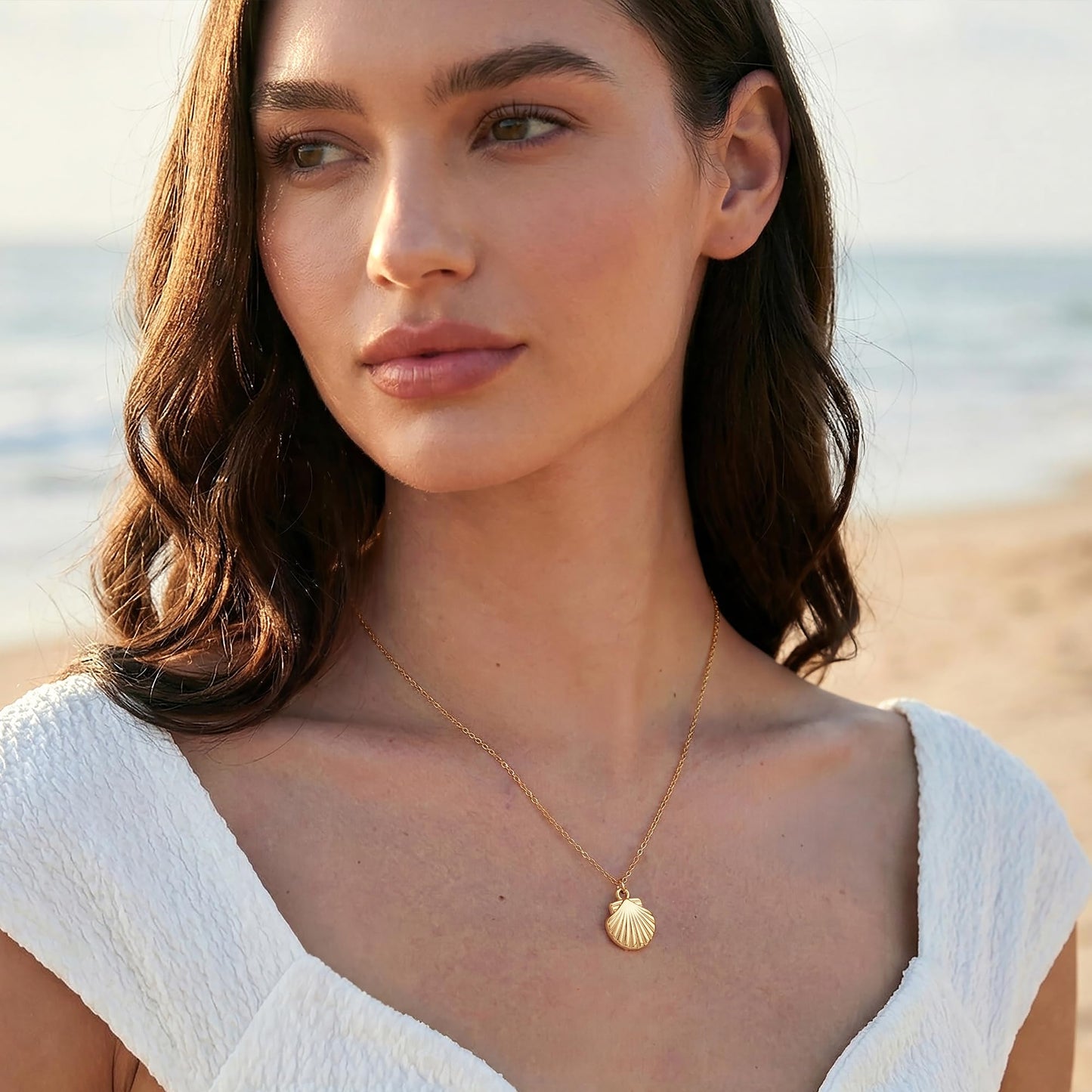 MYEARS Women Gold Necklace Clam Shell Pendant 14K Simple Dainty Chain Everyday Summer Beach Jewelry