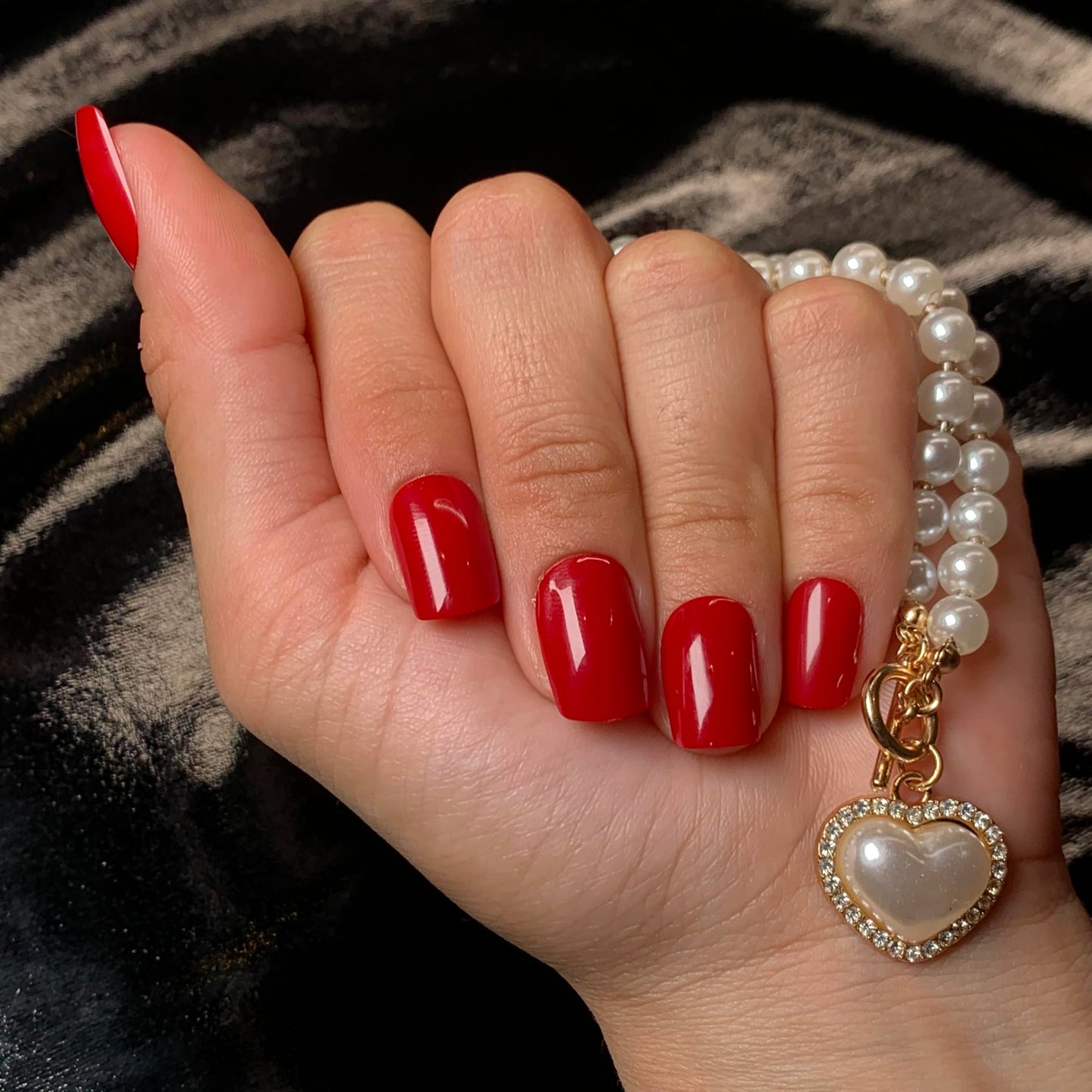 SPICY RED Press-On Nails by Lavaa Beauty | Glossy Red Medium Square Nails
