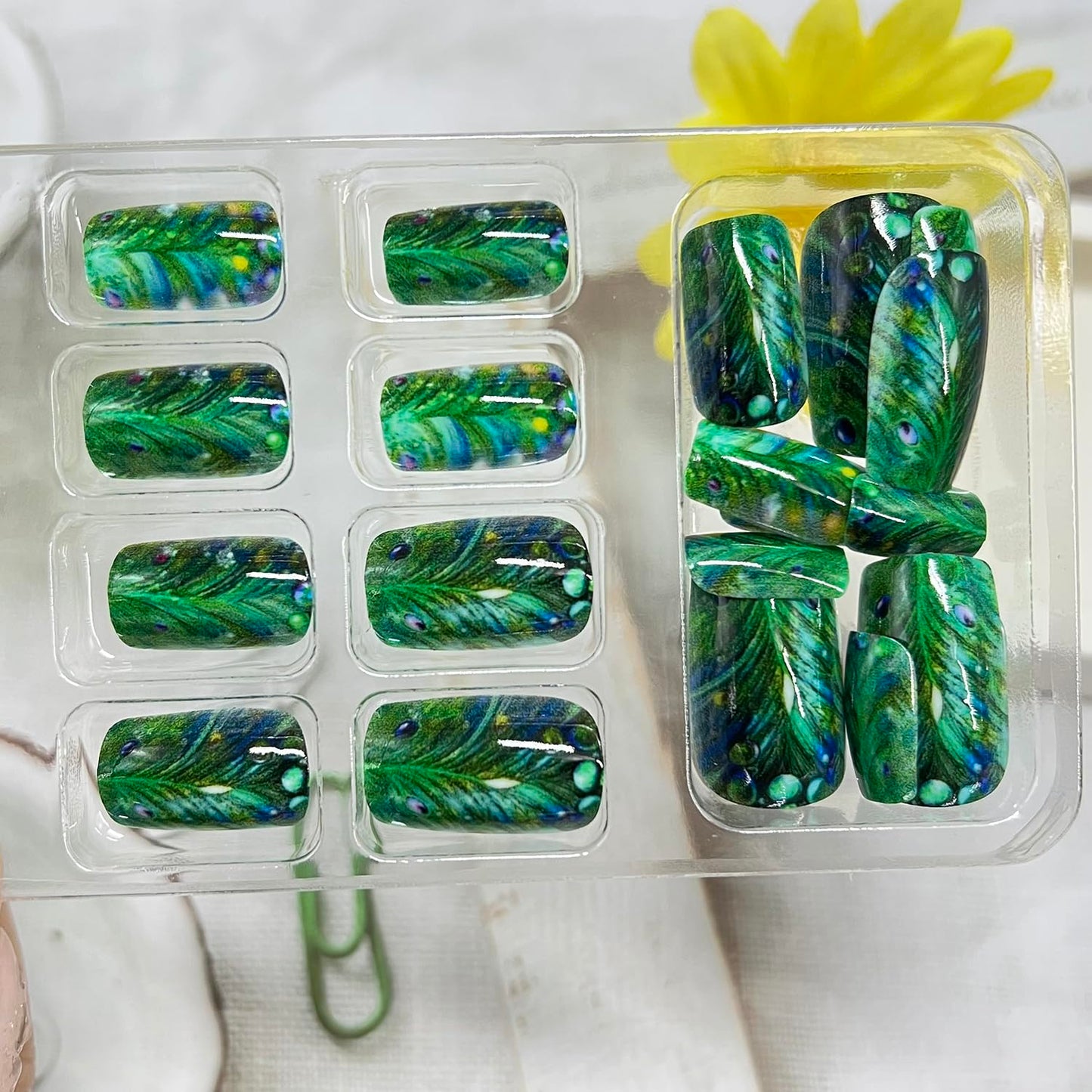 Green Press on Nails Medium Square Fake Nails Feathers False Nail Glossy Full Cover Acrylic Peacock Feather Stick on Nail for Women 24Pcs