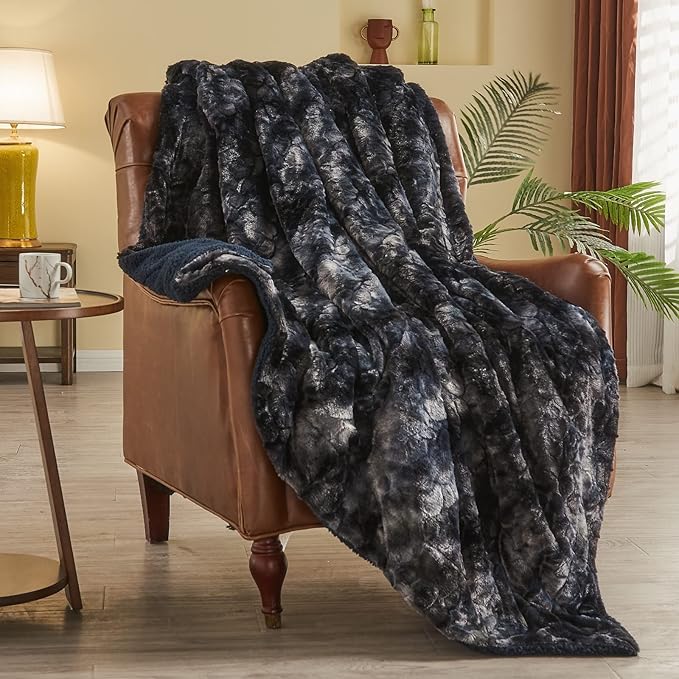 NEWCOSPLAY Super Soft Faux Fur Blanket Queen Size Tie-dye Black Sherpa Fuzzy Plush Warm Blanket for Sofa Bed (Tie-dye Black, Queen(90"x90"))
