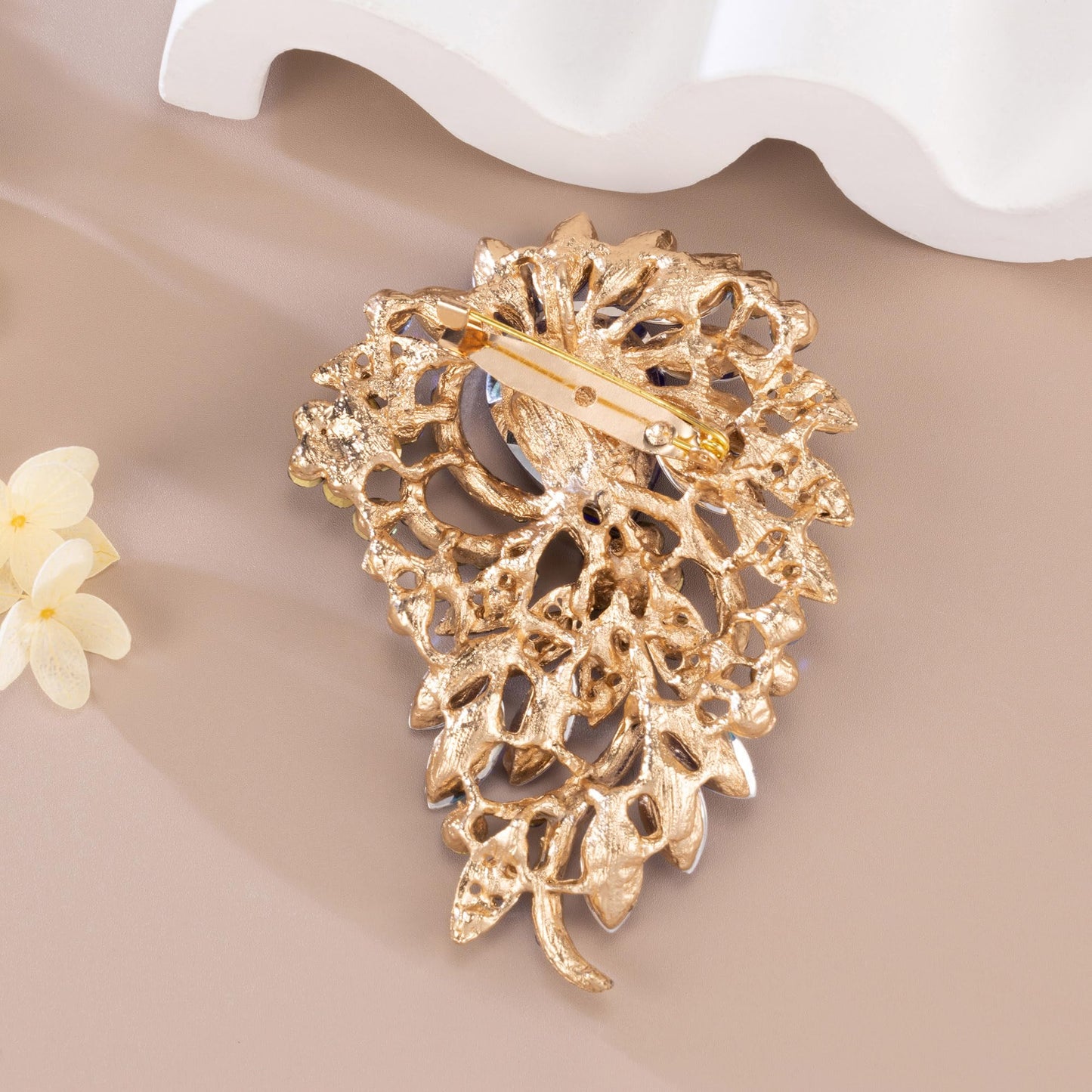 SELOVO Big Large Red Rhinestone Brooch Pin Sweater Jewelry Accessory Gold Tone