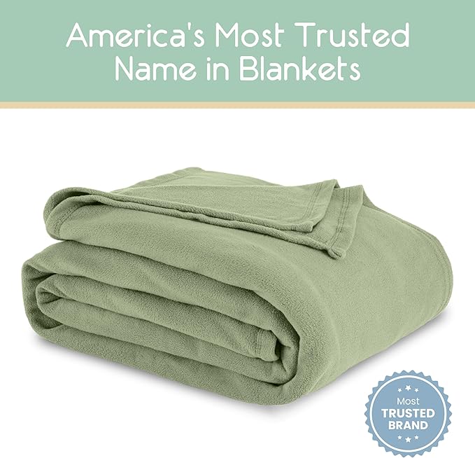 Full/Queen Size Microfleece Blanket | Fleece Bed Blanket | All-Season Comfort| Supersoft Lightweight Throw Blanket | Plush Throw Blanket for Bed Couch or Sofa | Travel Blanket | Pet-Friendly | Green