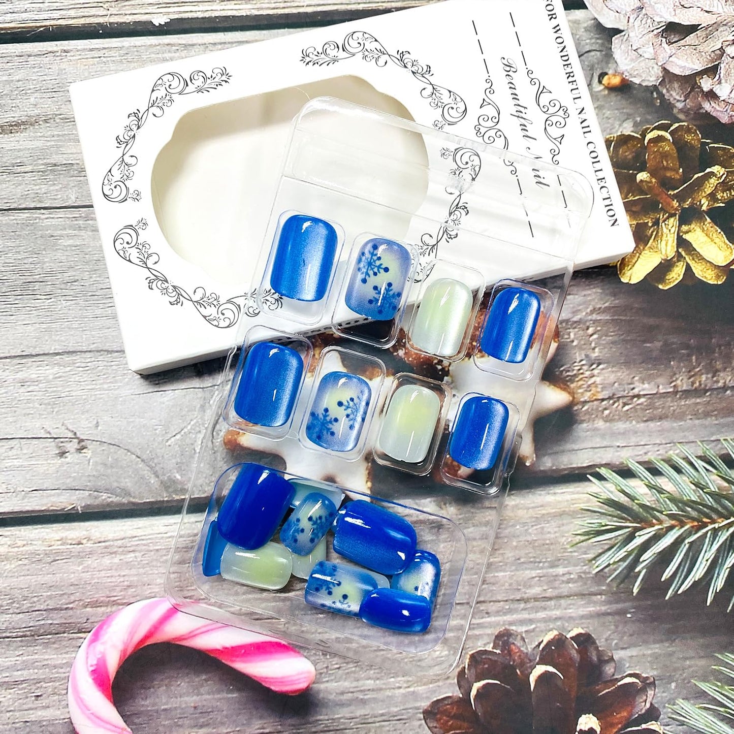 LWTZLW Christmas Press on Nails Snowflake Short Square False Nails Blue White Glitter Full Cover Glue on Nail Blue Snowflake Design Acrylic Fake Nails Winter Artificial Glossy Nail Reusable for Women