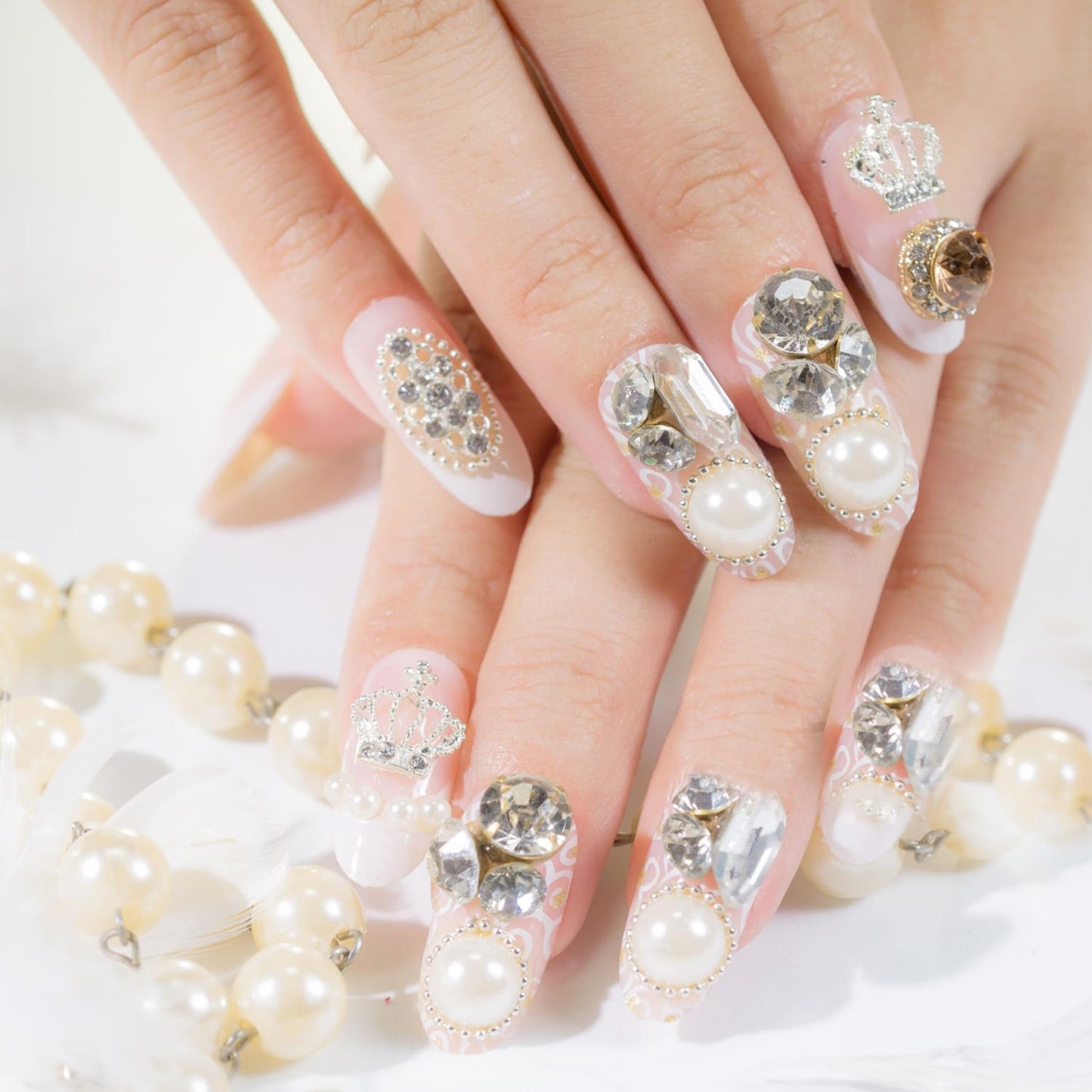500Pcs Hotfix Flat Back Pearls Rhinestones, 6mm Ivory Half Round Pearl, Iron On Flatback Strass Stones for Home DIY Embellishment Shoes, Professional Nail Art, Face Makeup and Craft Y3700