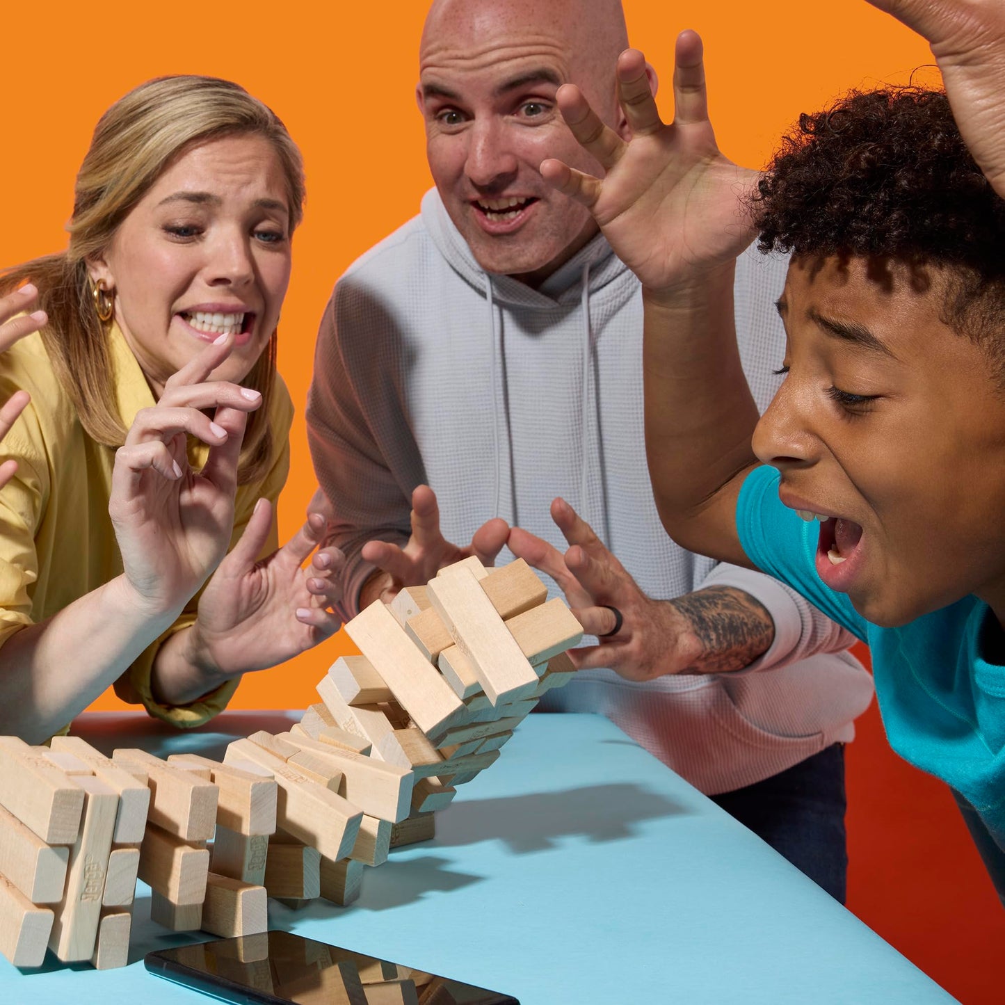 Official Hasbro Games Jenga Game | Digital Die for 6 More Ways to Play | Original Wood Block Game | Stacking Tower | Ages 6+ | 1+ Players | Party Games