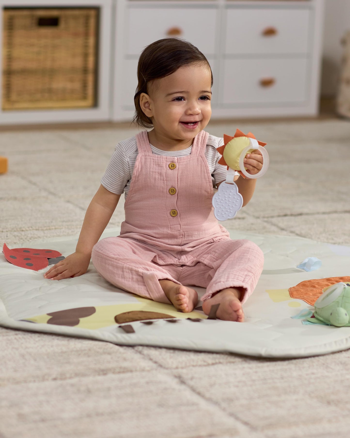 Skip Hop Baby Play Gym 3-in-1 Sensory Tummy Time Activity Mat with 17+ Skill-Building Developmental Activities, 14 Animals & Shapes, 5 Hanging Toys and Crocodile Mirror, Geometric Wonders, Age 0-2y