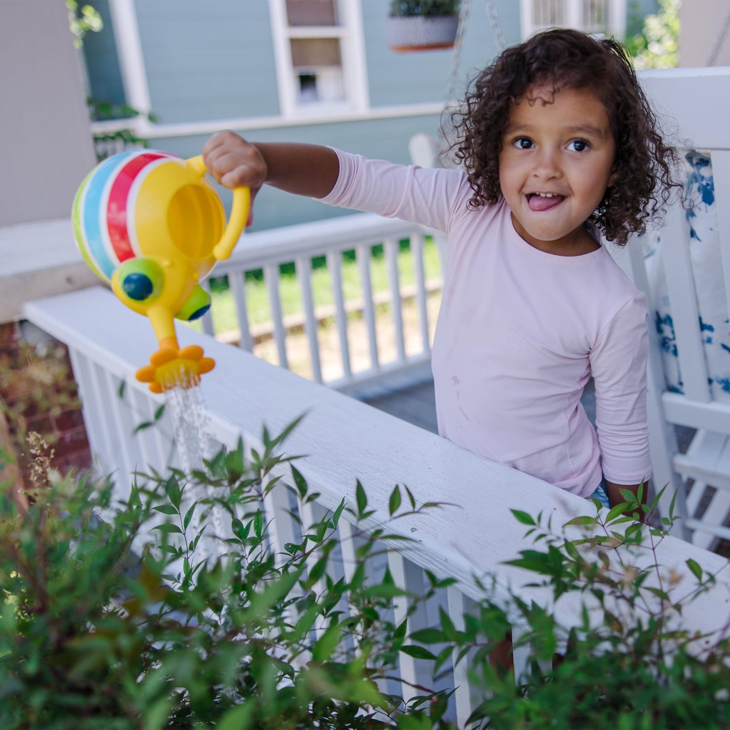 Melissa & Doug Sunny Patch Giddy Buggy Watering Can with Flower-Shaped Spout