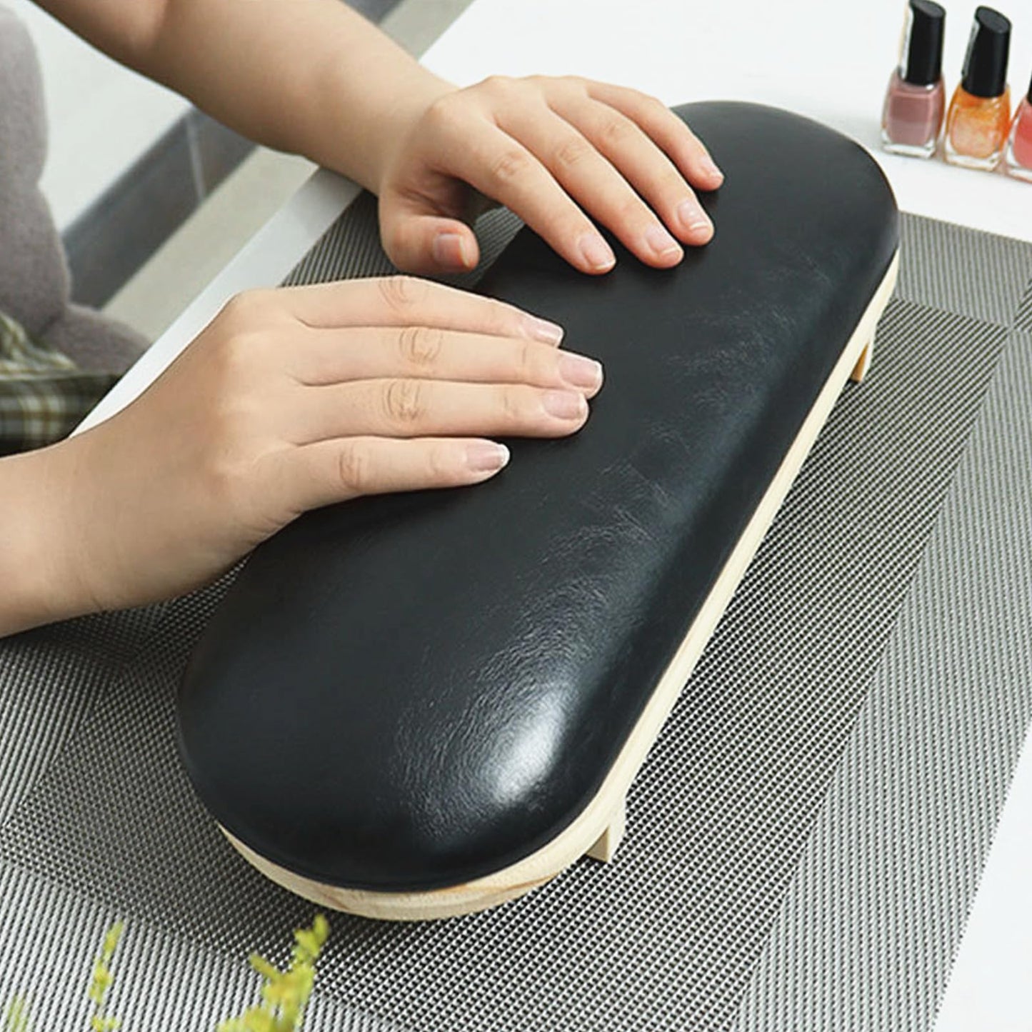TANG SONG 1PC Sponge Manicure Hand Rest Pillow Wooden Nail Stand Hand Holder Nail Table Manicure Armrest Cushion (Black)