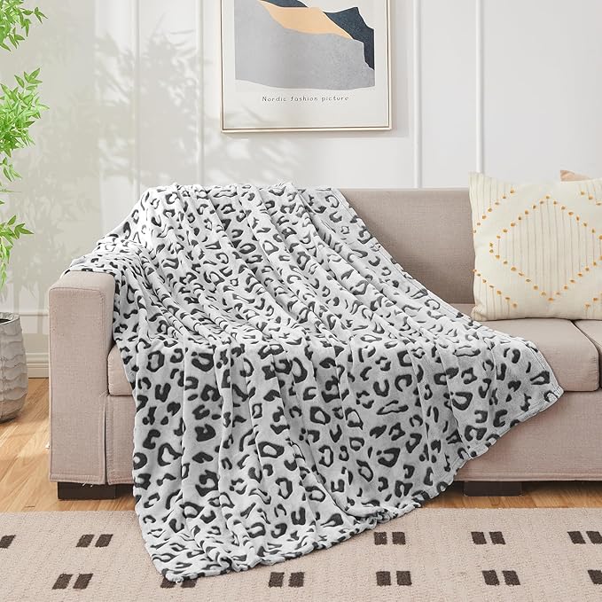 SOCHOW Flannel Fleece Cheetah Print Throw Blanket for Women, Lightweight Super Soft Cozy Plush Blanket, 50 x 60 Inches Black Leopard