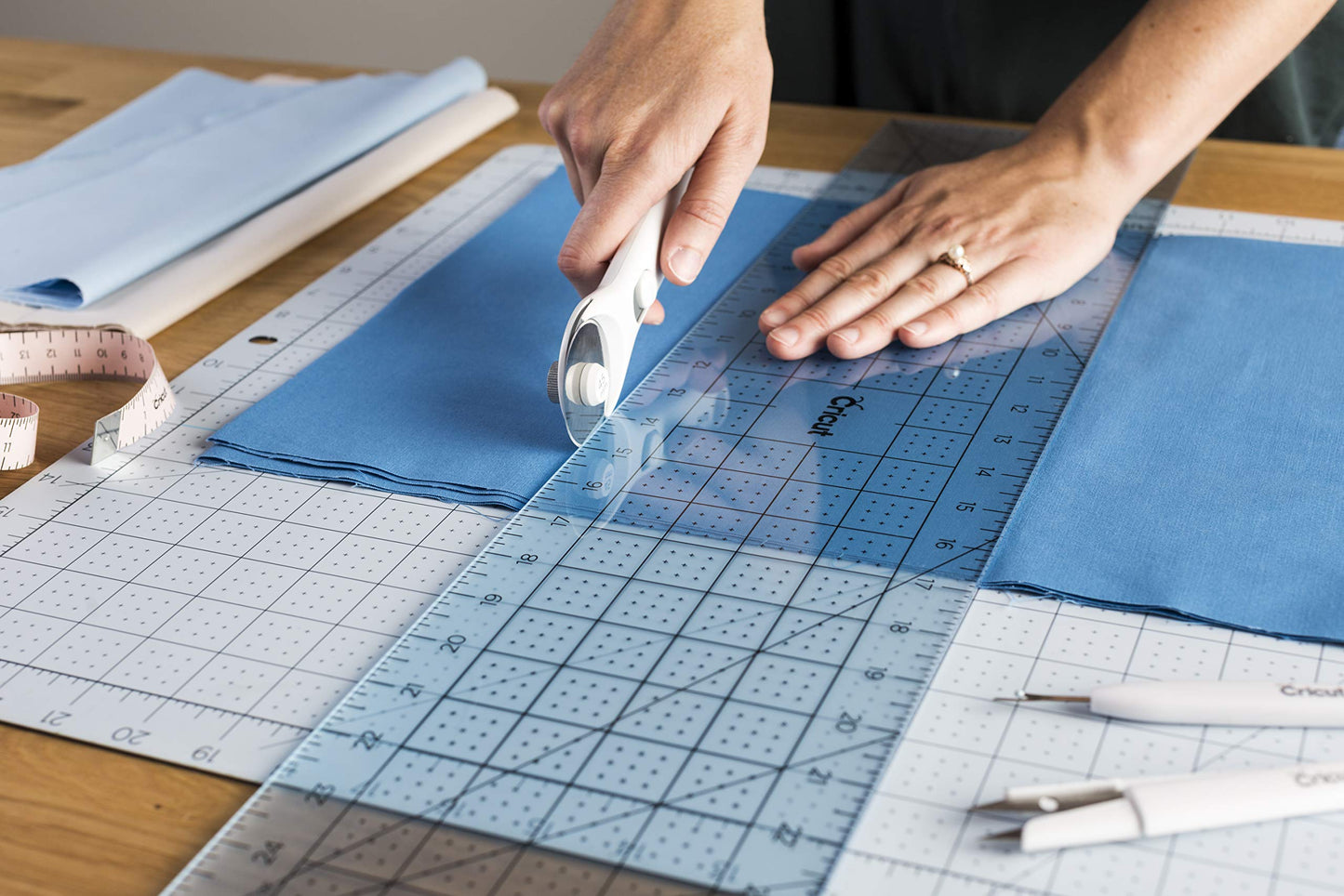 Cricut Self Healing Cutting Mat - Mat for use with TrueControl Knife, Rotary Cutter, Craft Knife, Xacto Knife - 12" x 12" [Blue]
