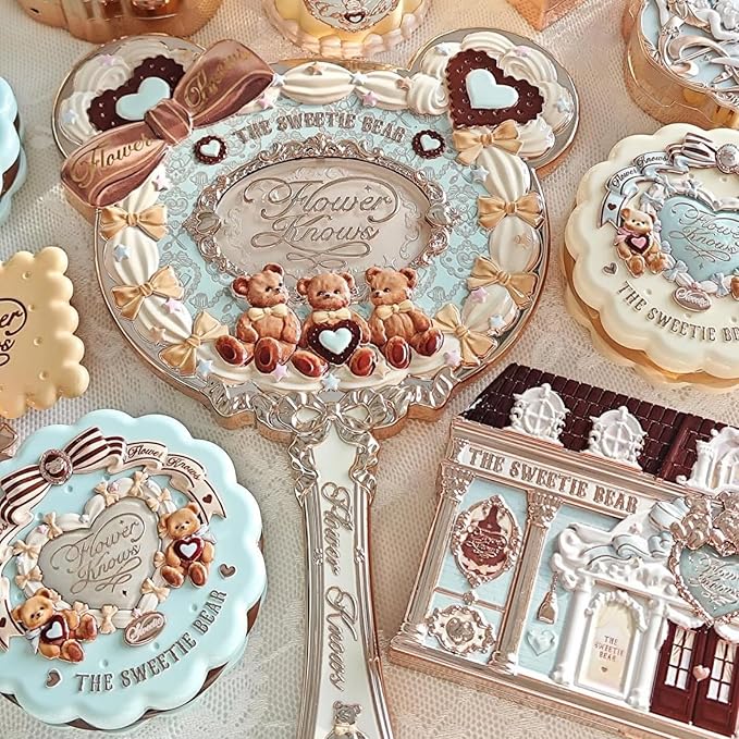 Flower Knows The Sweetie Bear Hand Mirror,Vintage Portable Handheld Mirror,Fancy & Pretty Princess Mirror with Long Handle,Gift for Girls(Minty Blue)