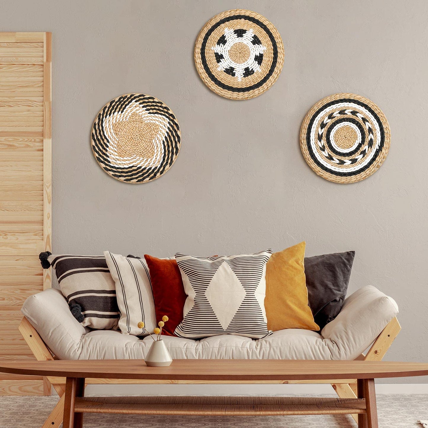 Glenmal 3 Pcs Boho Wall Basket Decor Decorative Bulrush Woven Basket Wall Decor Art Farmhouse Handmade Hanging Baskets with African Design for Living Room Display Table Settings Kitchen Home(Vivid)