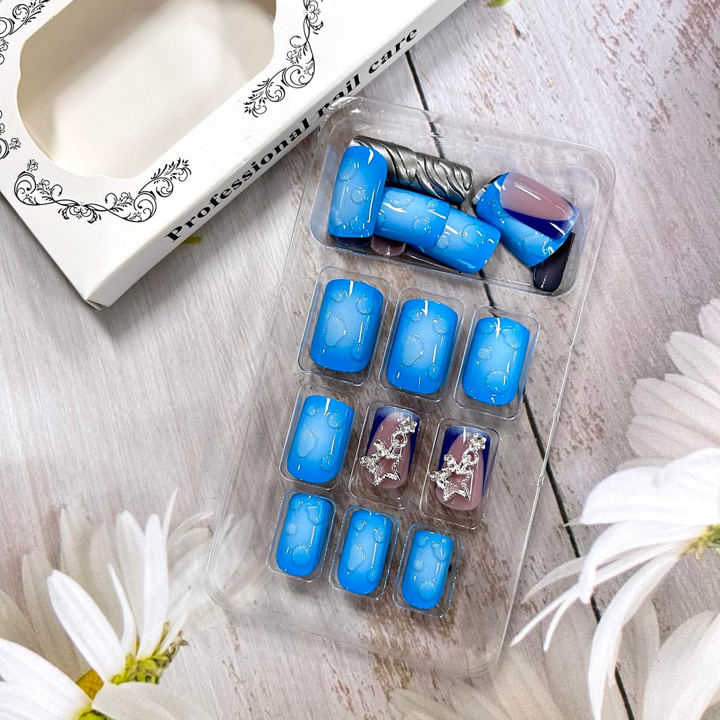 3D Press On Nails - Short Square Metal Stars Chain Design False Nails - Full Cover Blue Smudge Artificial Acrylic Coffin Nails - Reusable Glue On DIY Stick On Nails for Women - 24 Pcs