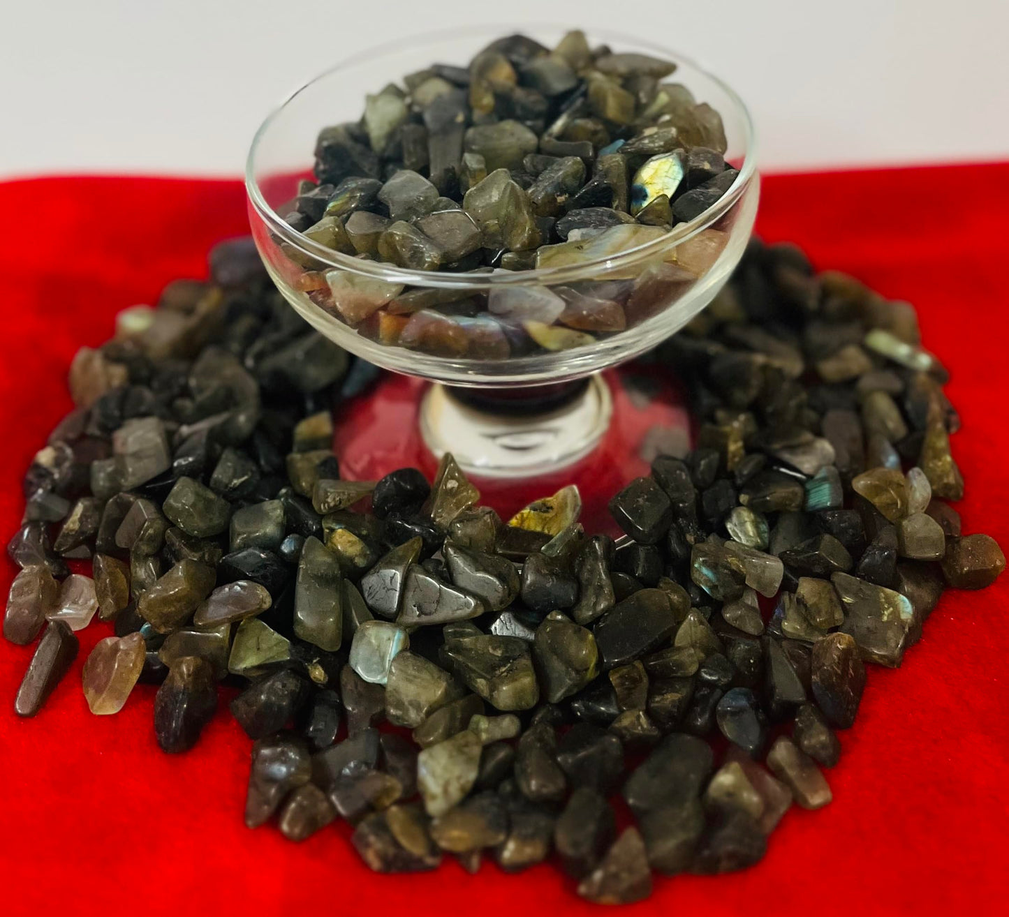 Indian Consigners Natural Crushed Polished Tumbled Gem Stone Chips, Decoration & Healing Crystals (Labradorite)