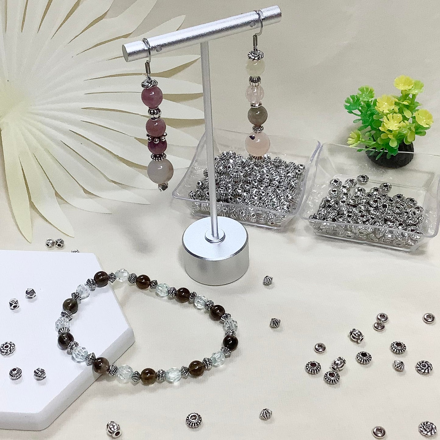 Heather's cf Metal Spacer Beads – Durable Quality & Antique Style – Assorted Silver Bead Spacers for Bracelets, Necklaces & Earrings – Ideal for DIY, Jewelry Making & Crafting – Small (500pcs)