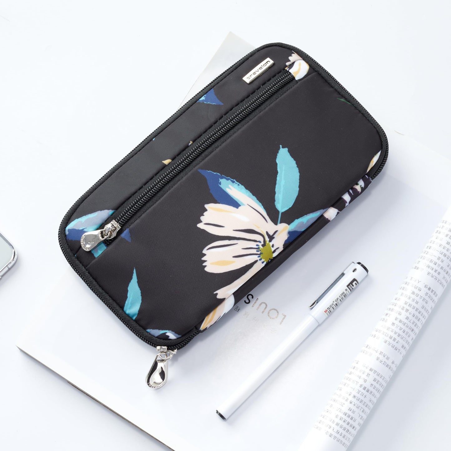 Travelon RFID Blocking Family Passport Wallet