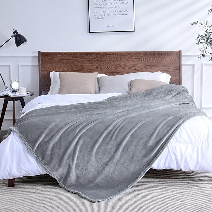 SOCHOW Flannel Fleece Throw Blanket, 340 GSM All Season Super Soft Cozy Blanket for Bed, Sofa or Couch, Grey, 50x70 inches