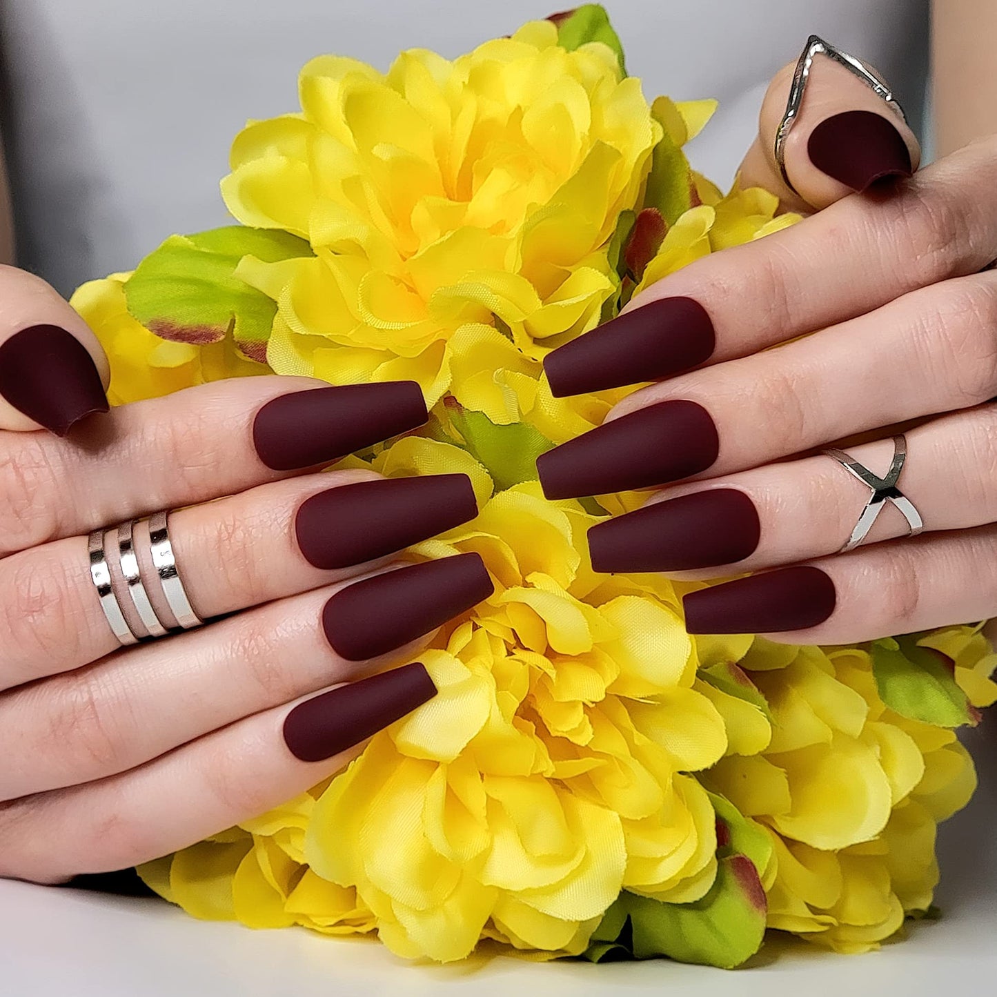 Hypnaughty 24 Pcs Maroon Xtreme Red Matte Coffin Press on Nails with Glue Medium Long Fake Nails Full Cover (Maroon Xtreme)