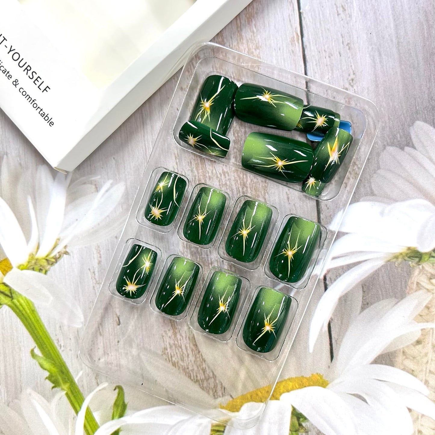 Green Press on Nails Medium Square Lightning Design Full Cover Glossy Artificial Acrylic Coffin Nails Reusable Glue on DIY Stick on for Women 24Pcs