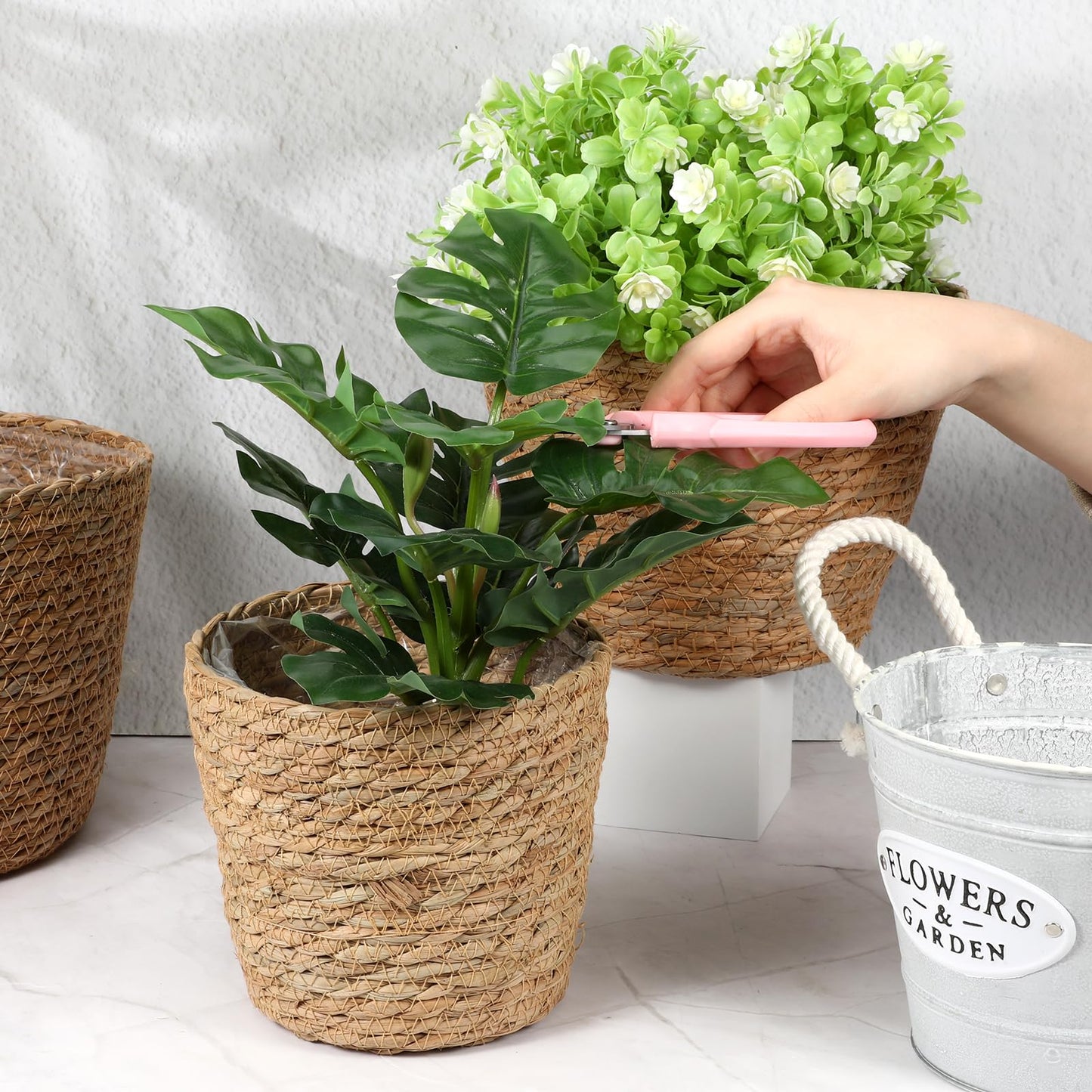 simarro 3 Pack Seagrass Planter Basket, 3 Sizes Stylish Plant Containers Flower Pots with Plastic Lining Woven Baskets for Plants Indoor and Outdoor