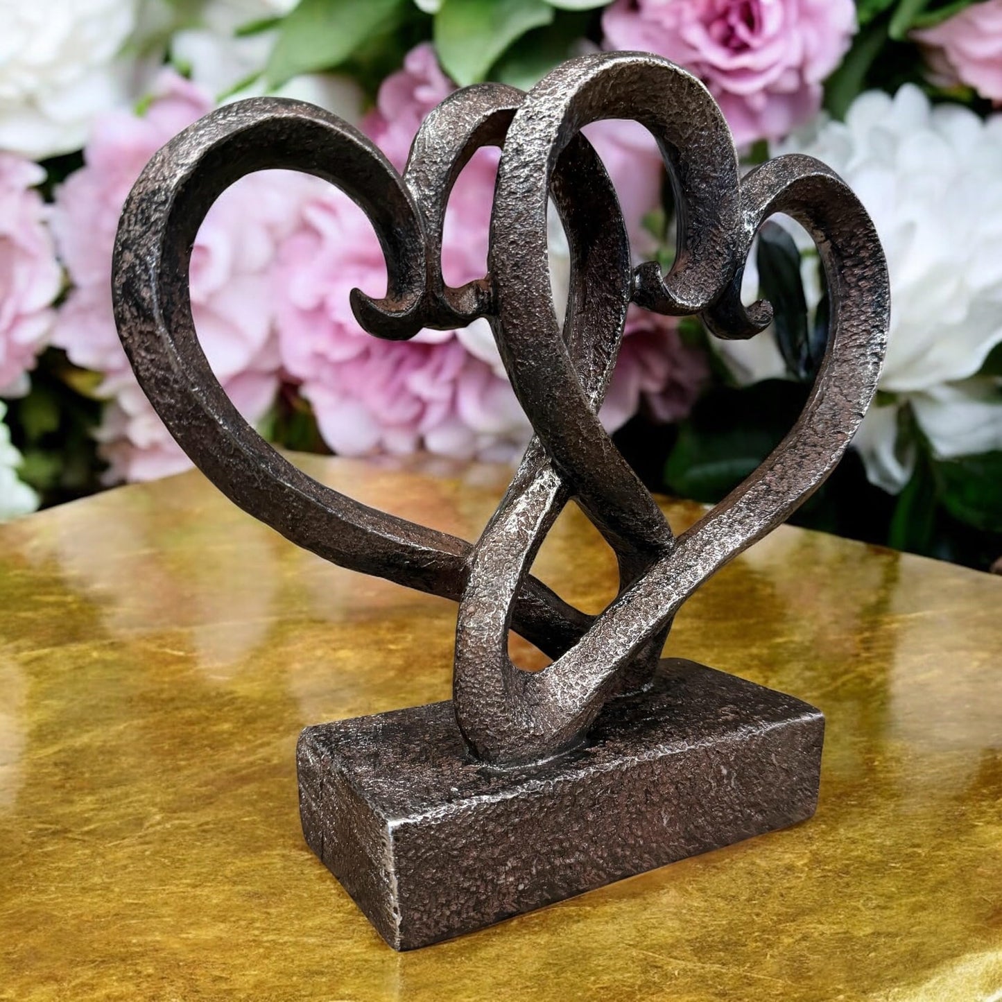 Top Brass Entwined Hearts Tabletop Decor, Two Hearts Love Unity Sculpture – Cast Iron Finish Resin Statue, Romantic Gift for Couples, Wedding & Anniversary, 11 Inches Tall