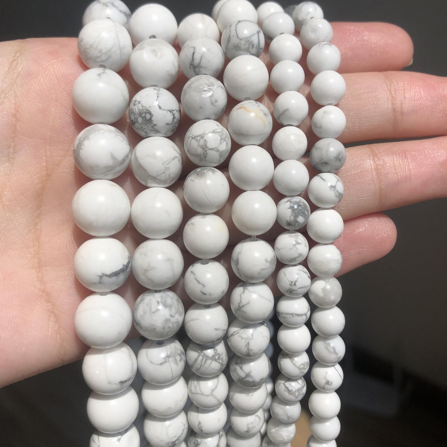 Yochus 60pcs White Howlite Turquoises Beads，6mm Healing Power Natural Stone Round Loose Beads for Jewelry Making Earring Necklace DIY Crafts