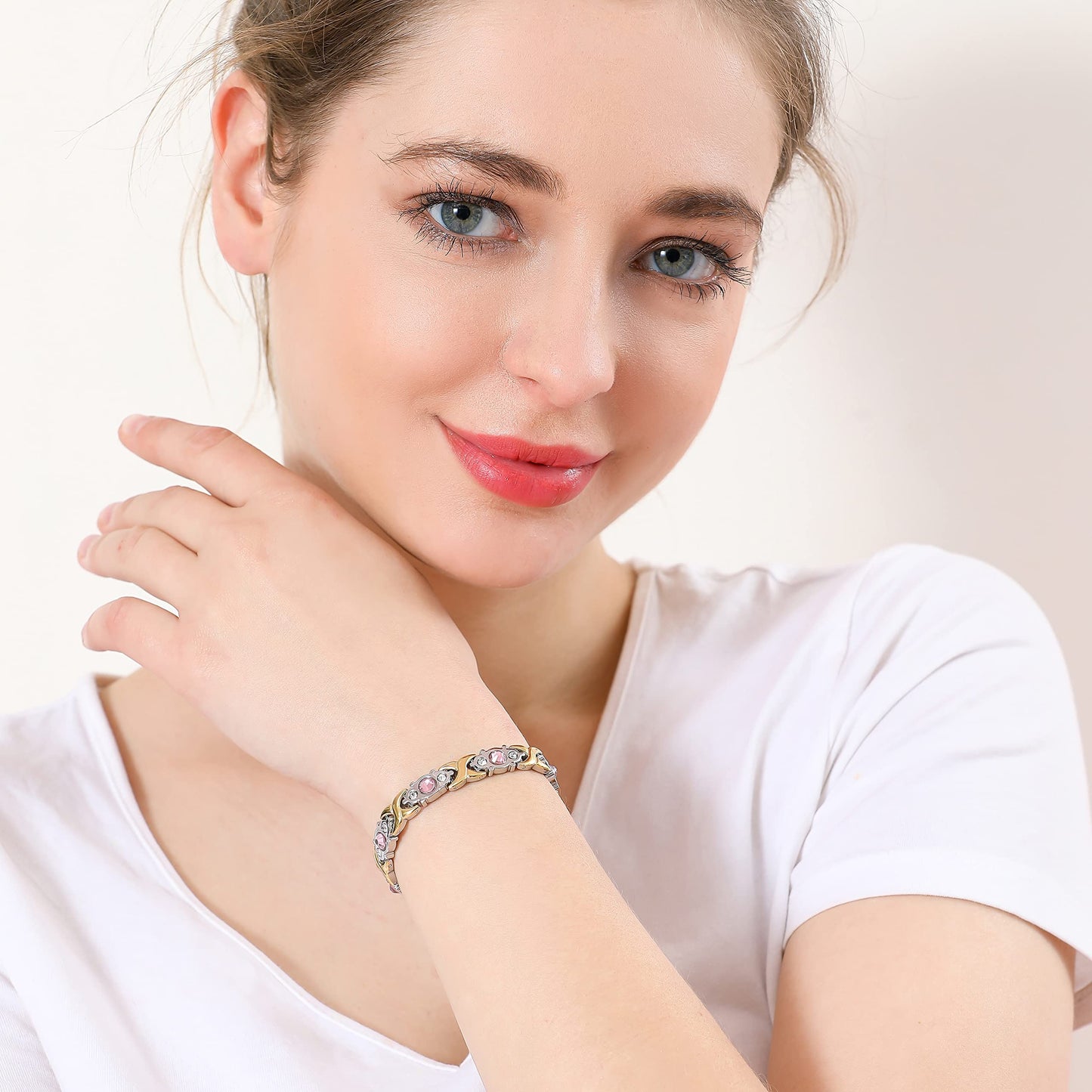 EMMORI Ultra Strength Magnetic Bracelet for Woman - 3,500 Gauss Per Magnet -Crystal Bracelet - Adjustable Length -Pulseras Magneticas (Silver Gold)