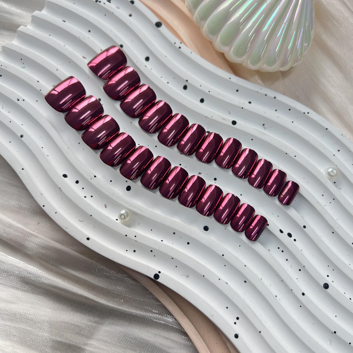 KQueenest Purple Mirror Metal False Acrylic Nails - Square Press Ons, 24 PCS Medium, Metallic, UV Cover, Natural Glue
