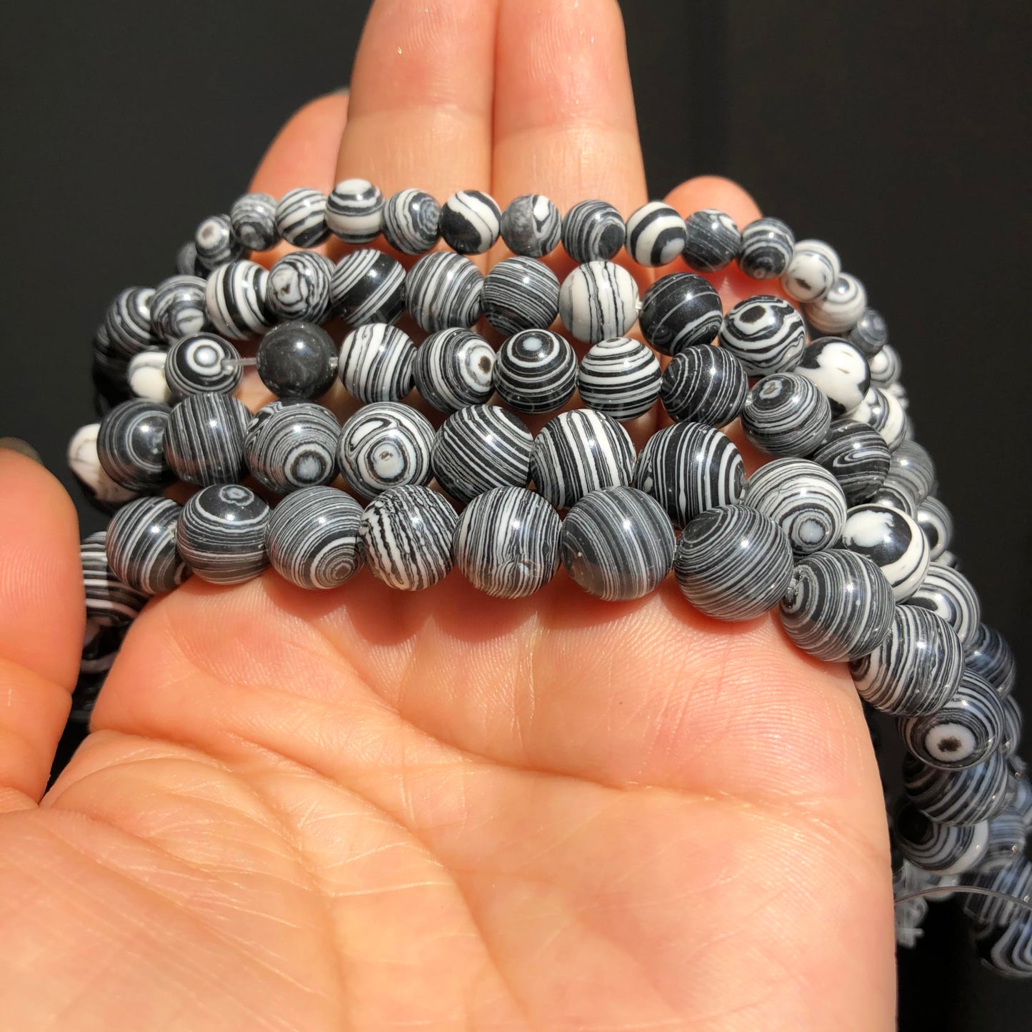 Yochus 45pcs Synthesis Colour Malachite Beads，8mm Black White Striated Ntural Stone Round Loose Beads for Jewelry Making Earring Necklace DIY Crafts