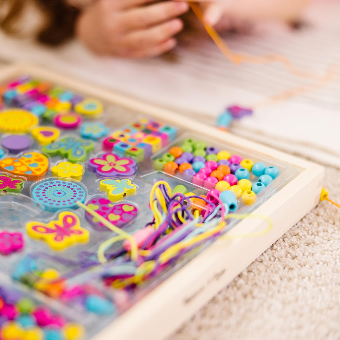 Melissa & Doug Created by Me! Bead Bouquet Deluxe Wooden Bead Set with 220+ Beads for Jewelry-Making Kits for Kids 4+ - FSC Certified