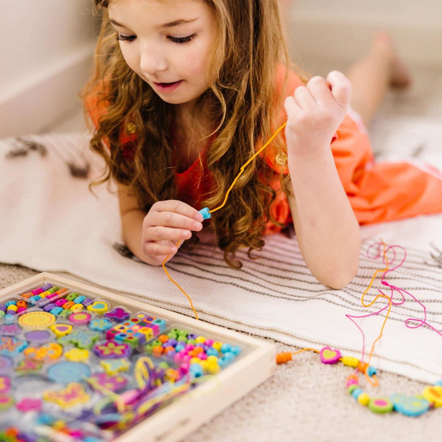 Melissa & Doug Created by Me! Bead Bouquet Deluxe Wooden Bead Set with 220+ Beads for Jewelry-Making Kits for Kids 4+ - FSC Certified