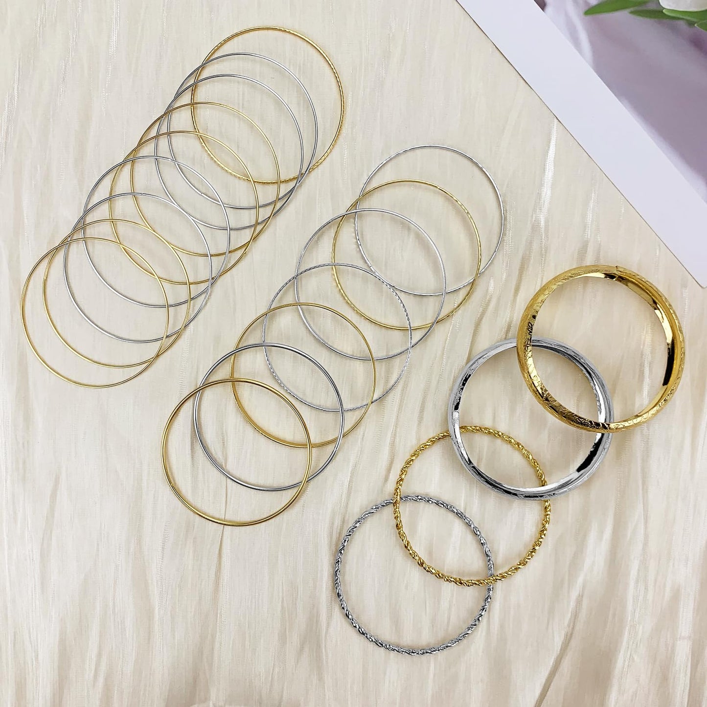 YBMYCM 10Pcs Gold-plated Bangle Bracelet Set for Women Multi Layer Stackable Wide Bangles Indian Chunky Bangle Bracelets Ethnic Glossy Textured Bracelets Wedding Outfit Jewelry
