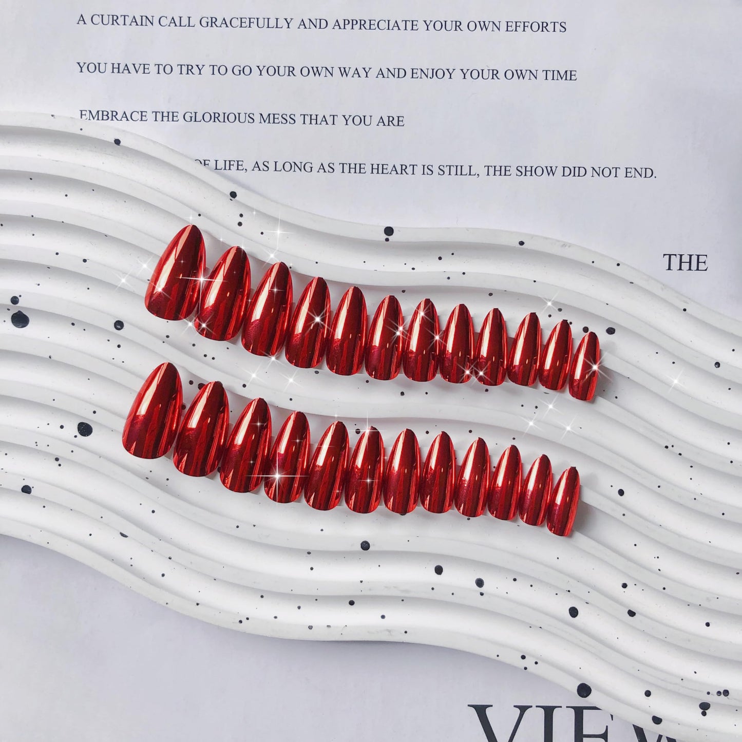 KQueenest Chrome Bright Red Press on Nails Almond Medium, Glazed Stiletto Fake Nails Medium, Metallic Acrylic Nails Press ons Mirror Effect, Sparkle Bling Glue on Nails for Women Valentine Day 24 Pcs