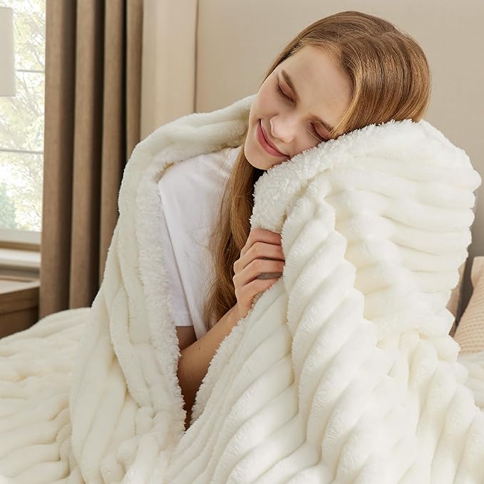Bedsure Sherpa Blanket Twin Size for Couch - Super Soft, Cozy Fleece Thick Warm Blanket for Winter, GentleSoft Plush & Fluffy Throw Gift for Women, Home Room Decor, White, 60x80 Inches