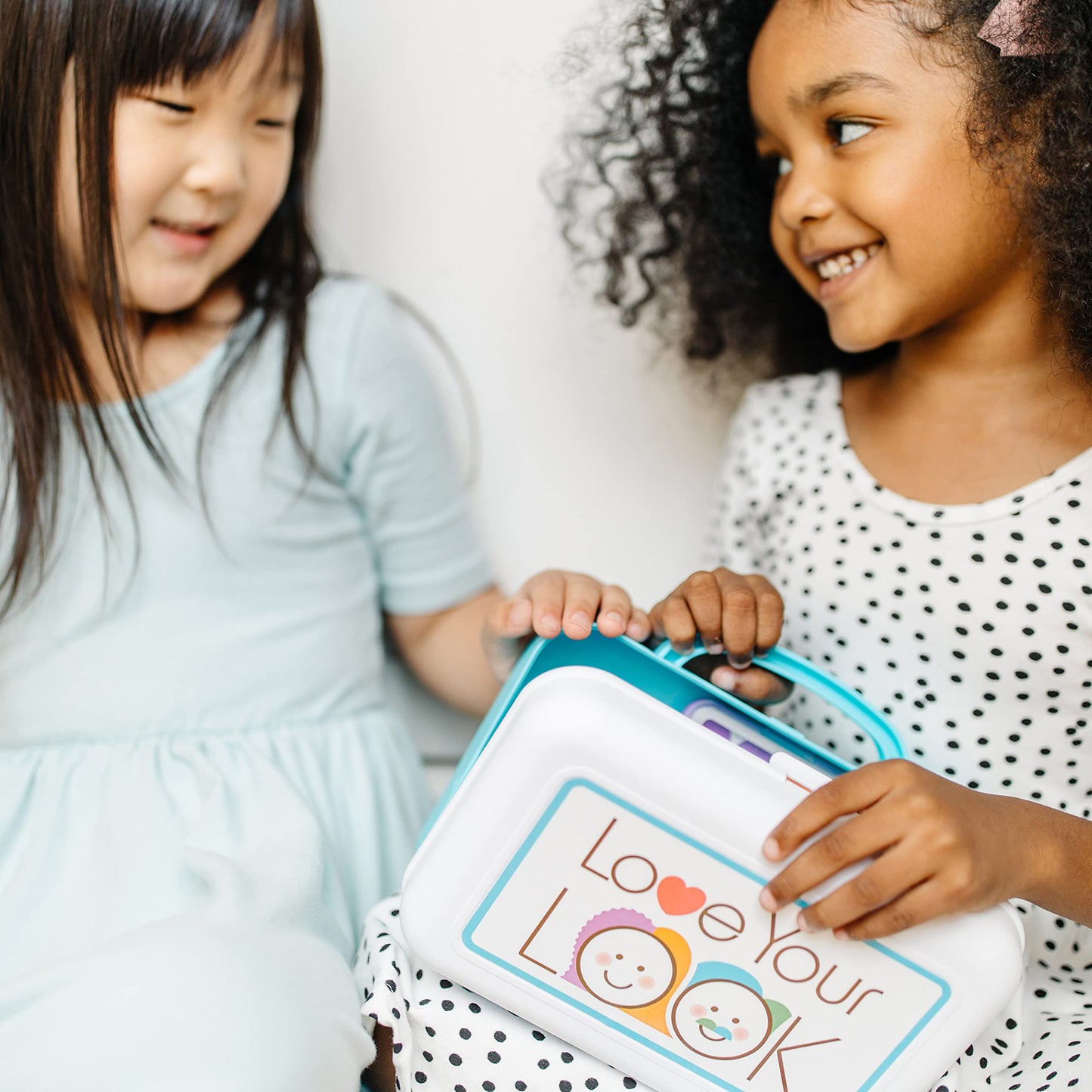Melissa & Doug Love Your Look Pretend Makeup Kit Play Set – 16 Pieces for Mess-Free Pretend Play (Does NOT Contain Real Cosmetics)