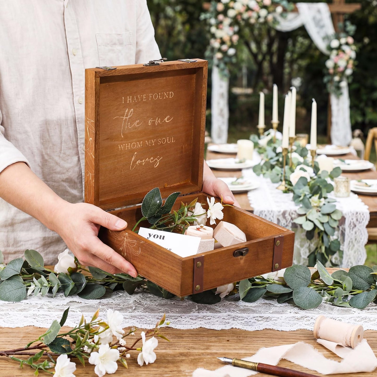 Teecyhooo Wedding Keepsake Box for Couples Mr and Mrs Wooden Memory Storage Boxes PU Leather Studs Rustic for Bride Groom Wedding Bridal Shower Bachelorette Engagement Anniversary Decor