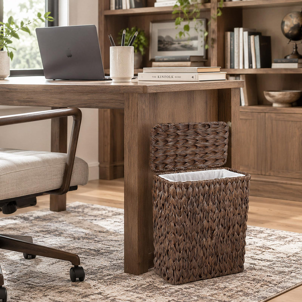 Brown Wicker Trash Can with Lid and Liner