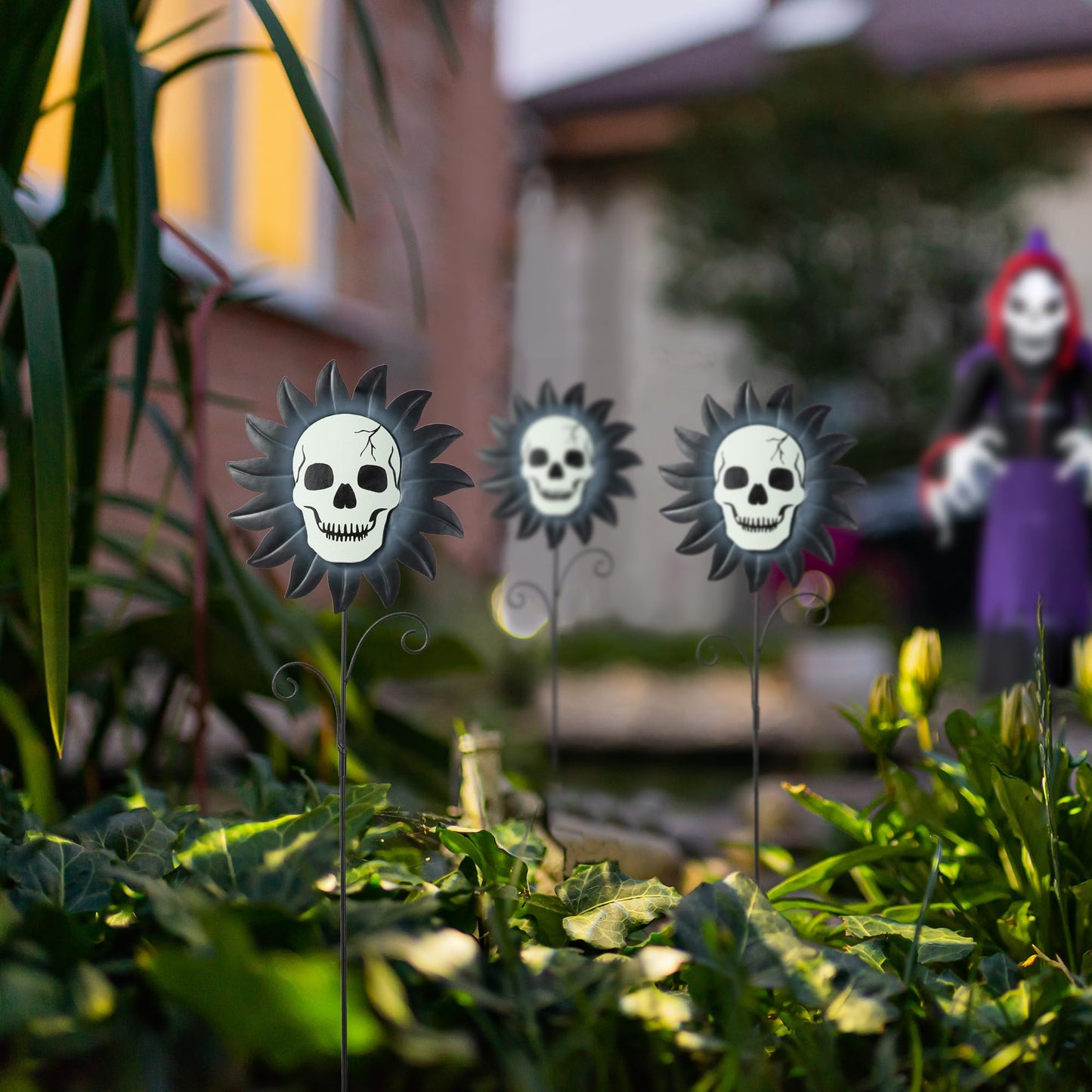 Glitzhome Set of 3 Glow in Dark Halloween Sunflower Skulls Metal Yard Stake, 24" Metal Yard Sign or Wall Decor for Outdoor